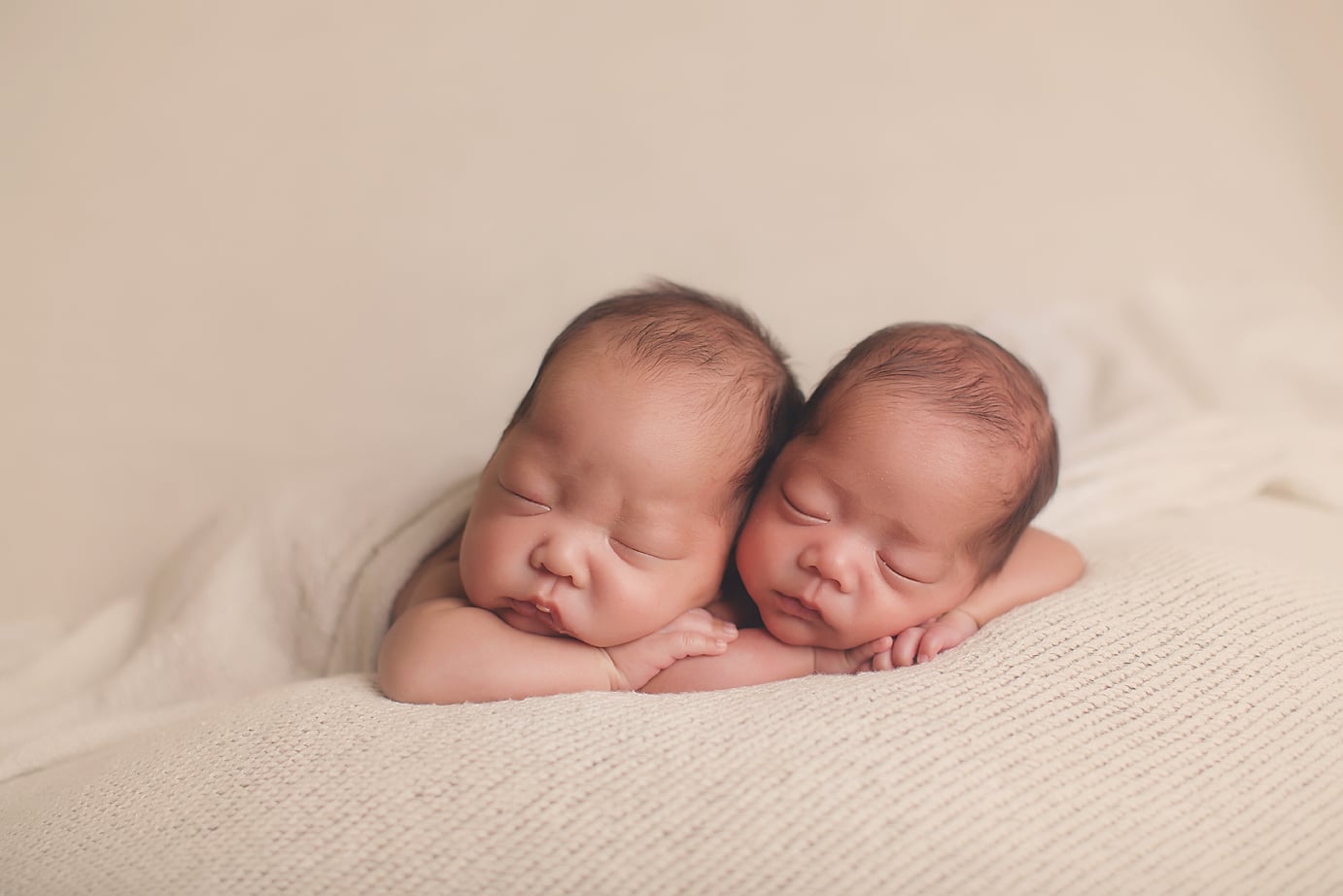 NEUTRAL NEWBORN PHOTOGRAPHY IN ORANGE COUNTY