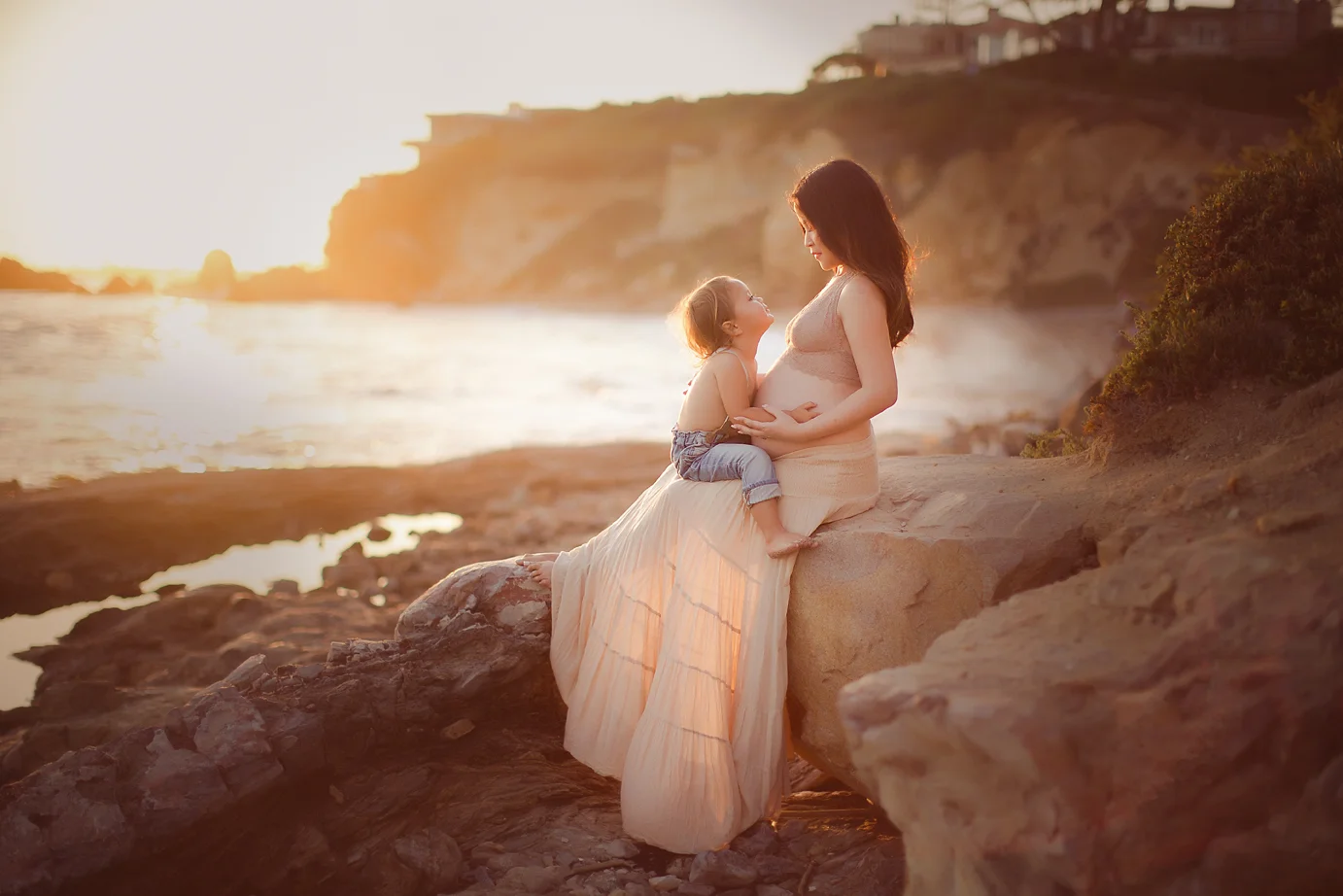 orange-county-maternity-photography-newport-beach-corona-del-mar-boho-pregnancy-toddler.jpg