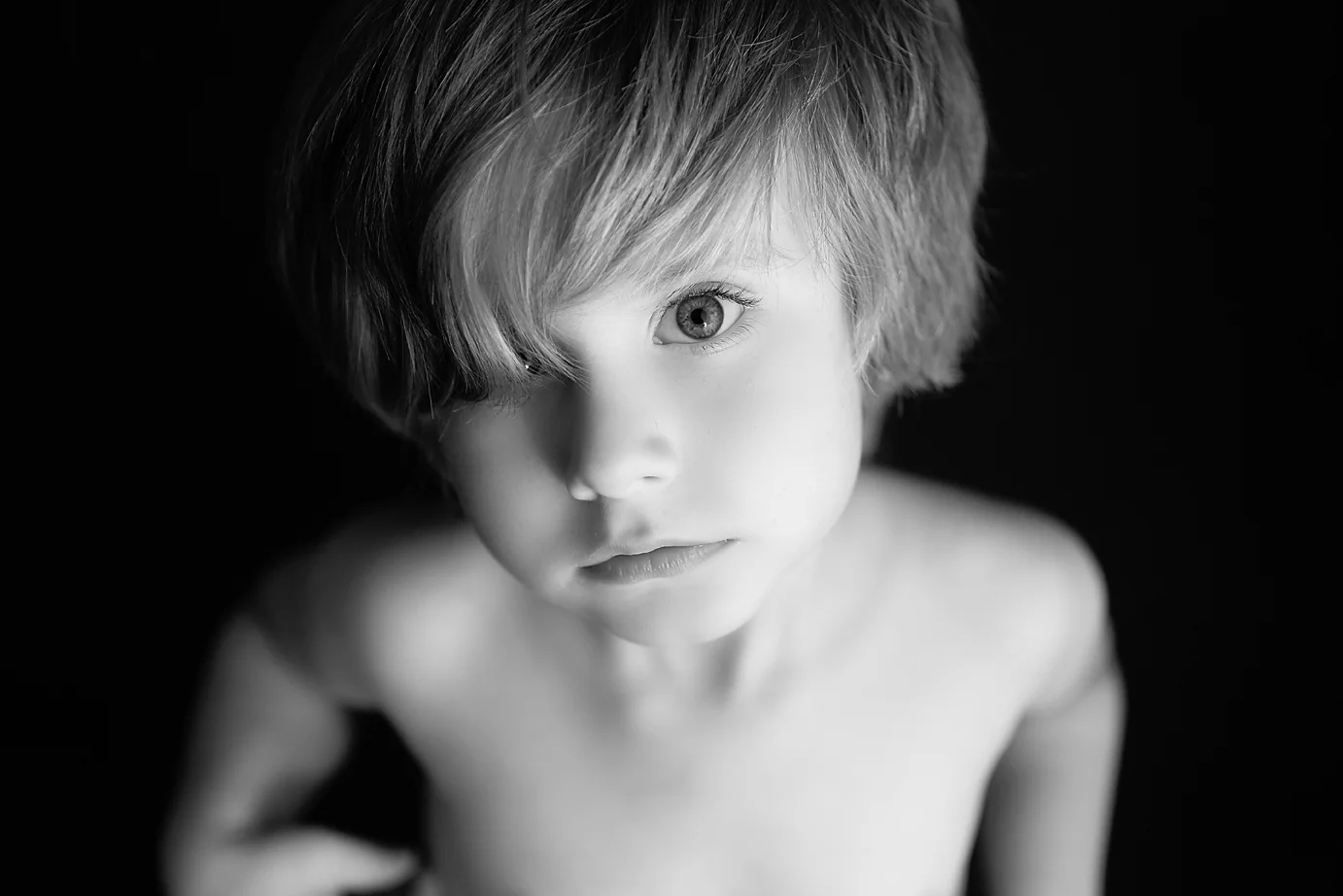 orange-county-child-photography-simple-black-and-white.jpg