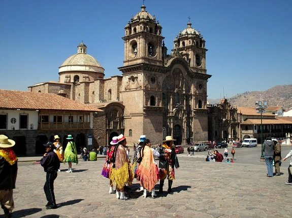 Plaza-de-Armas-Cusco-5.jpg