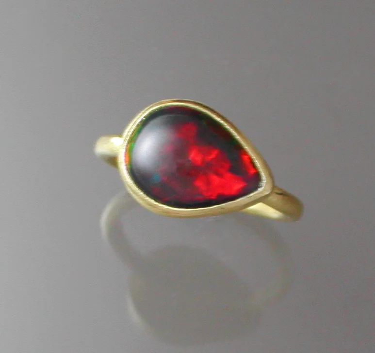 22K Ring with Ethiopian Opal
