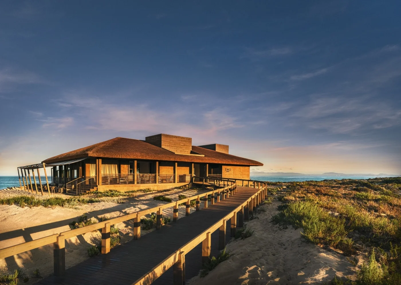 Jncquoi Beach Club near Casa do Pego