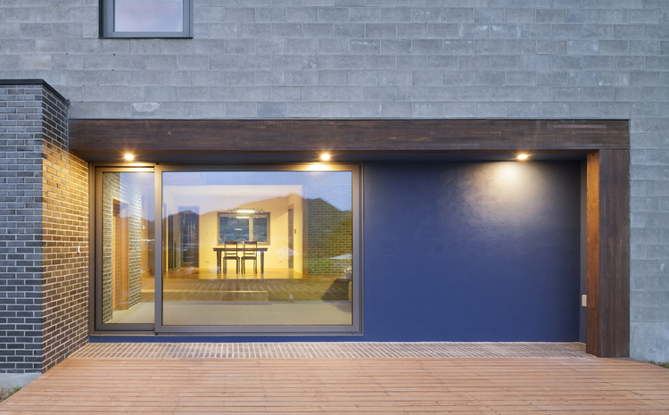 adslab-ylee-08j1291-glulam-column.jpg