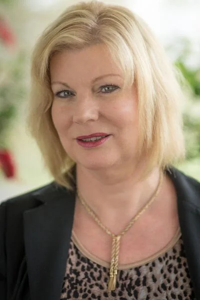 Mimi Cox.jpg