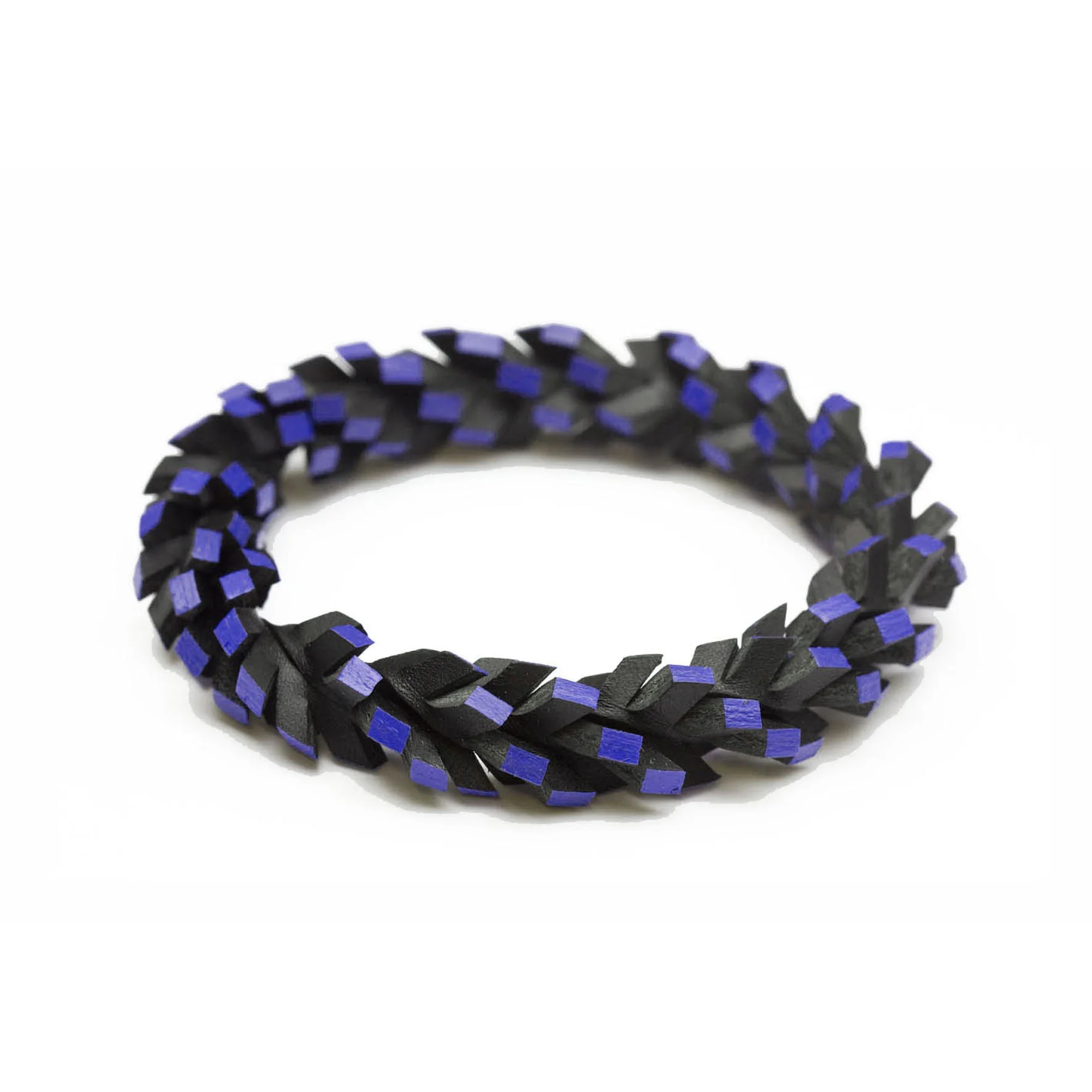 IN A TWIST BRACELET - BLACK & BLUE