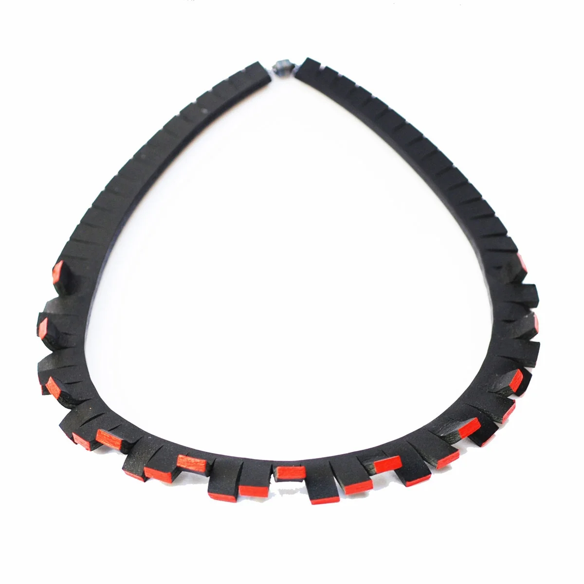 FESTIVAL NECKLACE - BLACK & RED