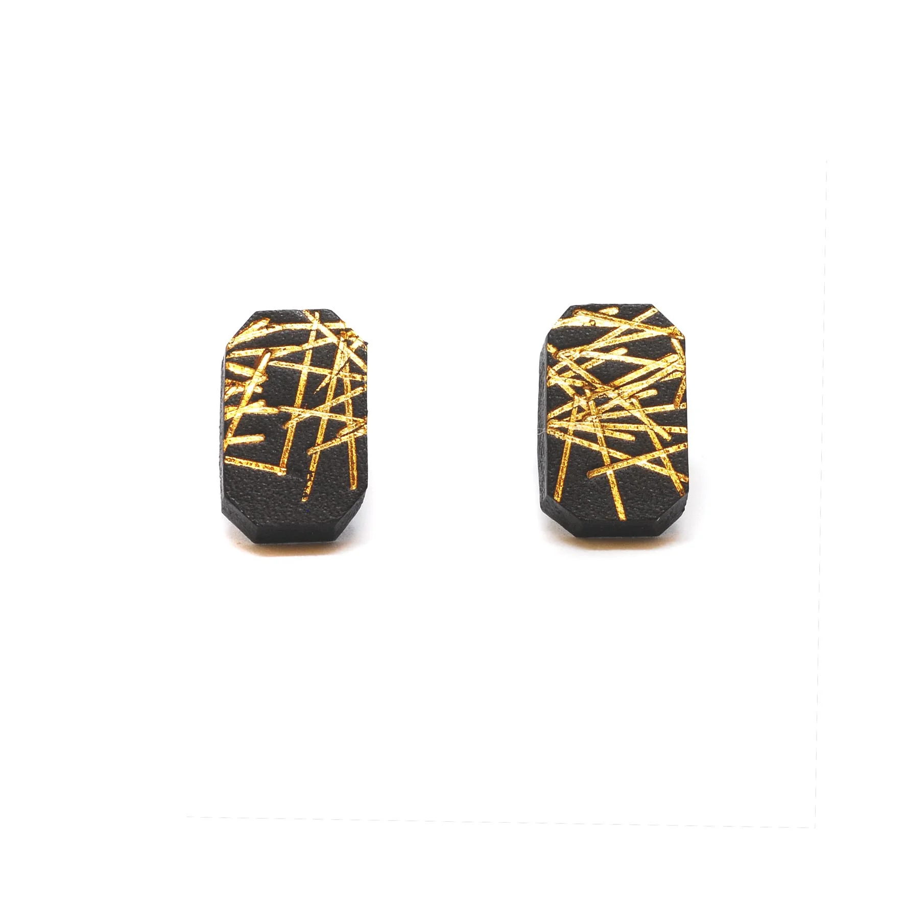 Rectangular studs - black - line - front view.jpg