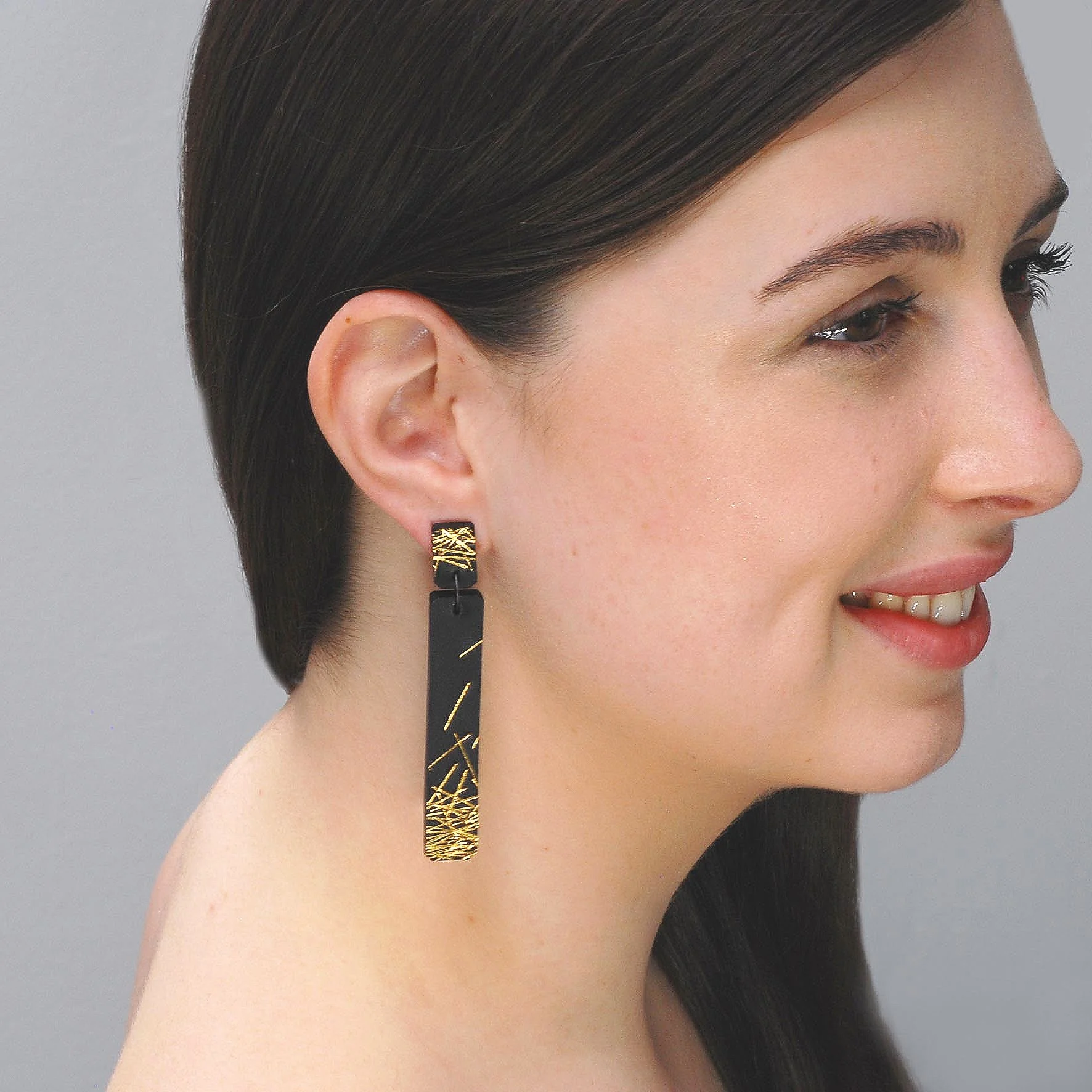 Long+line+earrings+-+modelled.jpg