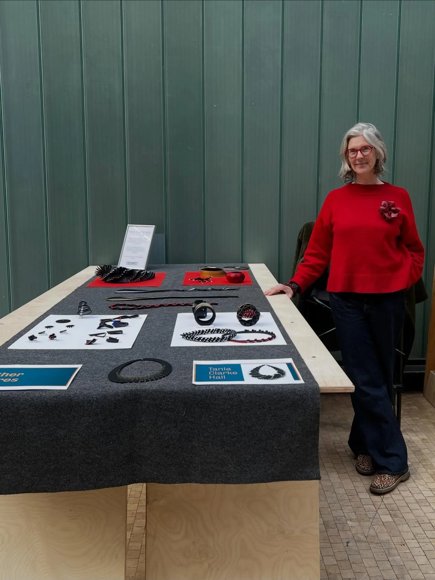 Today and tomorrow here at Central St Martins with #LeatherFutures.

This is an amazing project offering a hands-on experience for students and staff alike to discover the potential of this incredible natural material.

So looking forward to listenin