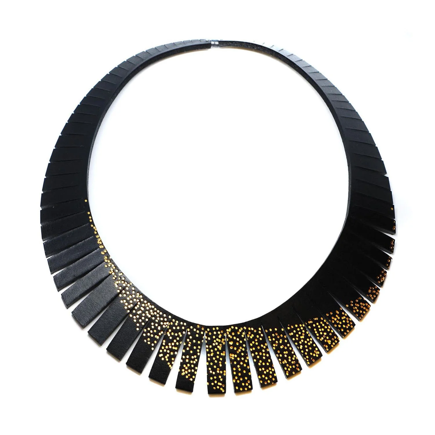 A SWEEP OF DOTS NECKLACE