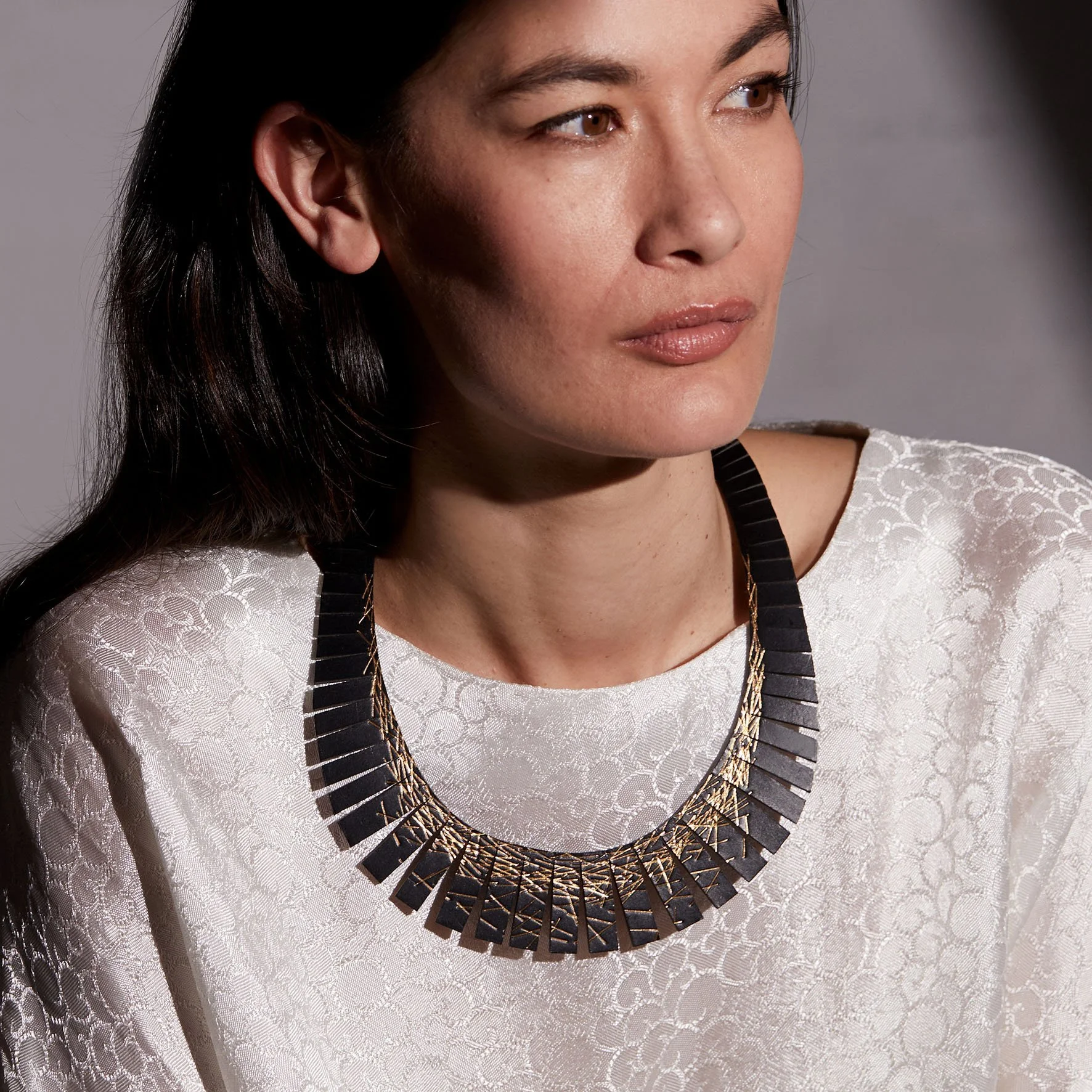 Freehand Necklace - Lines - modelled.jpg