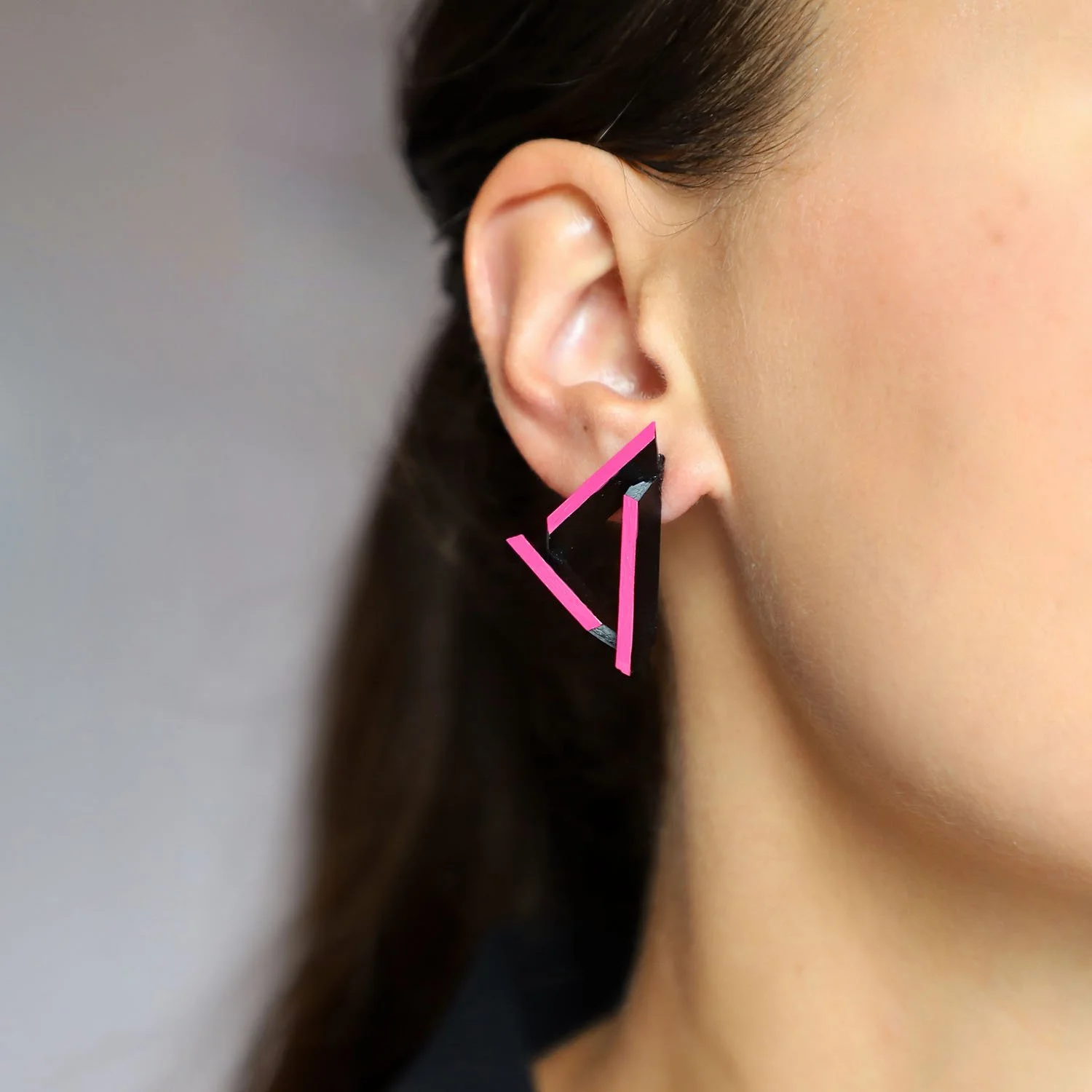 Triangle-leather-earrings-black-pink-Tania-Clarke-Hall-modelled-detail.jpg