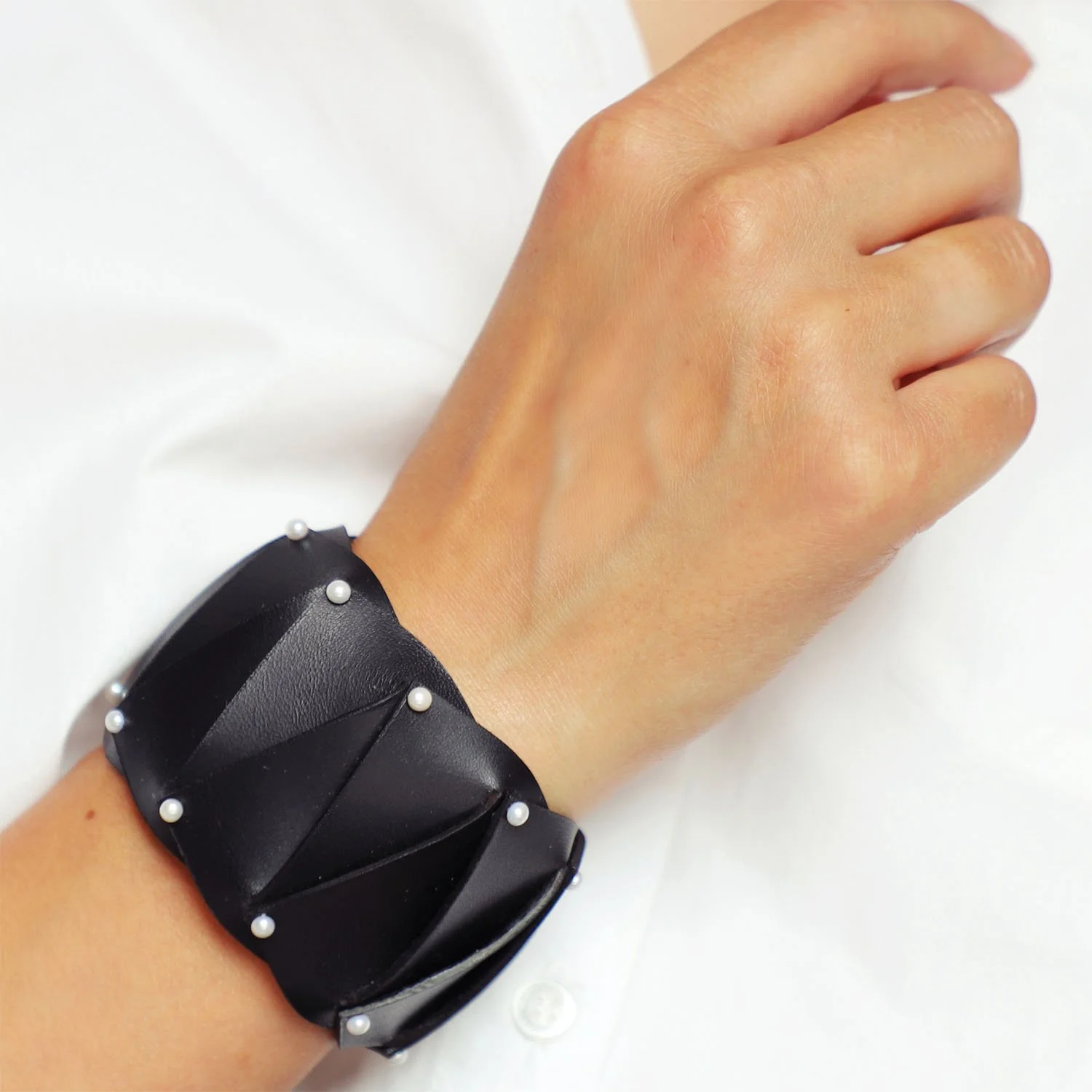 Cunard_pearl_leather_cuff_black_Tania_Clarke_Hall_modelled_detail.jpg