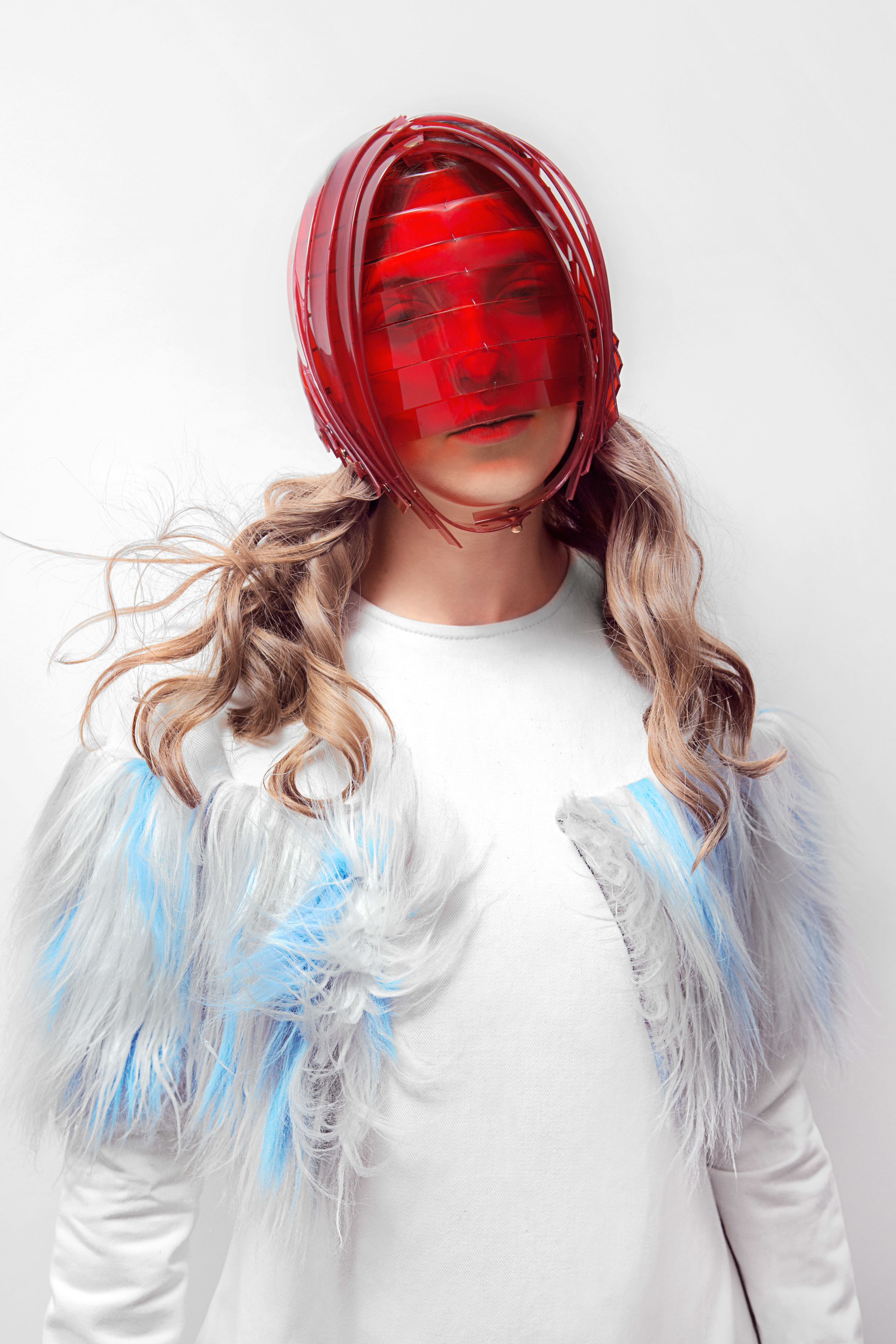 CV head pieces: Olga Noronha Jewellery ; Dress: Alexandra Moura