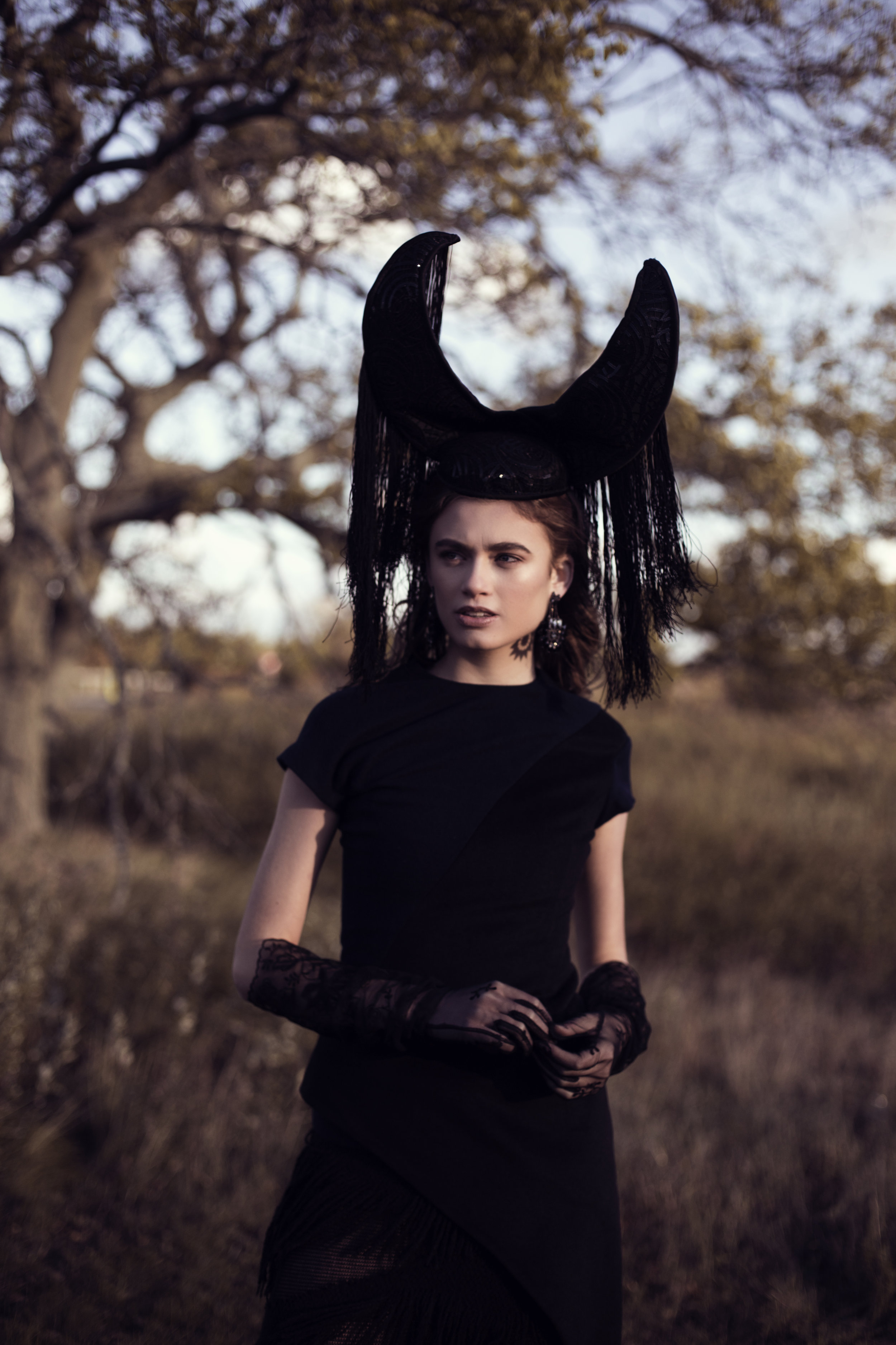 Headpiece: Veritée Hill, Earrings: Deepa Gurmani, Top: Vivienne Hu, Skirt: Italy Marina Spadafora, Gloves: Sweetheart