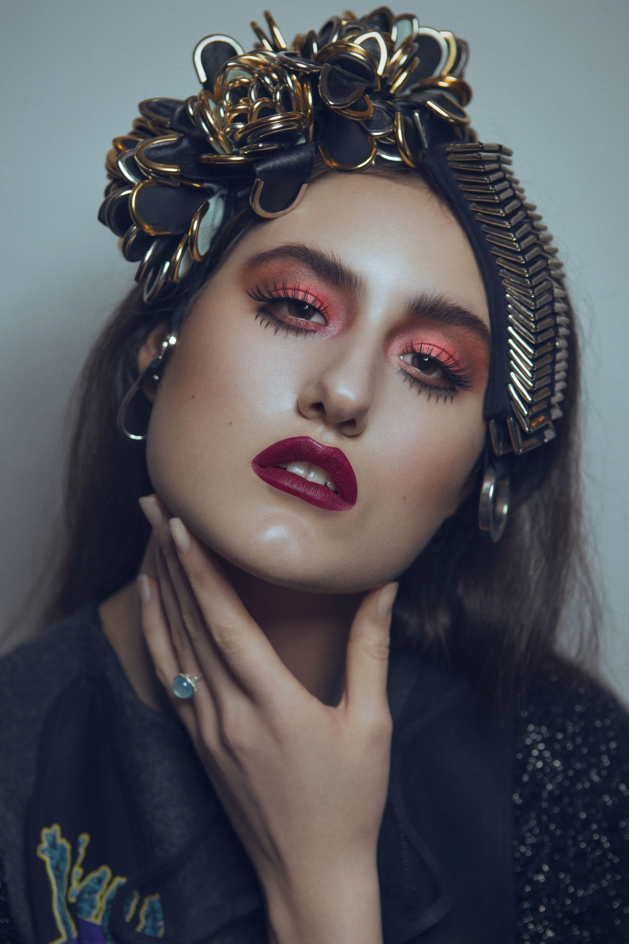 Dress:LONGSHAW WARD Head piece:MICHELLE LOWE HOLDER Ring:MUSCARI JEWELLER