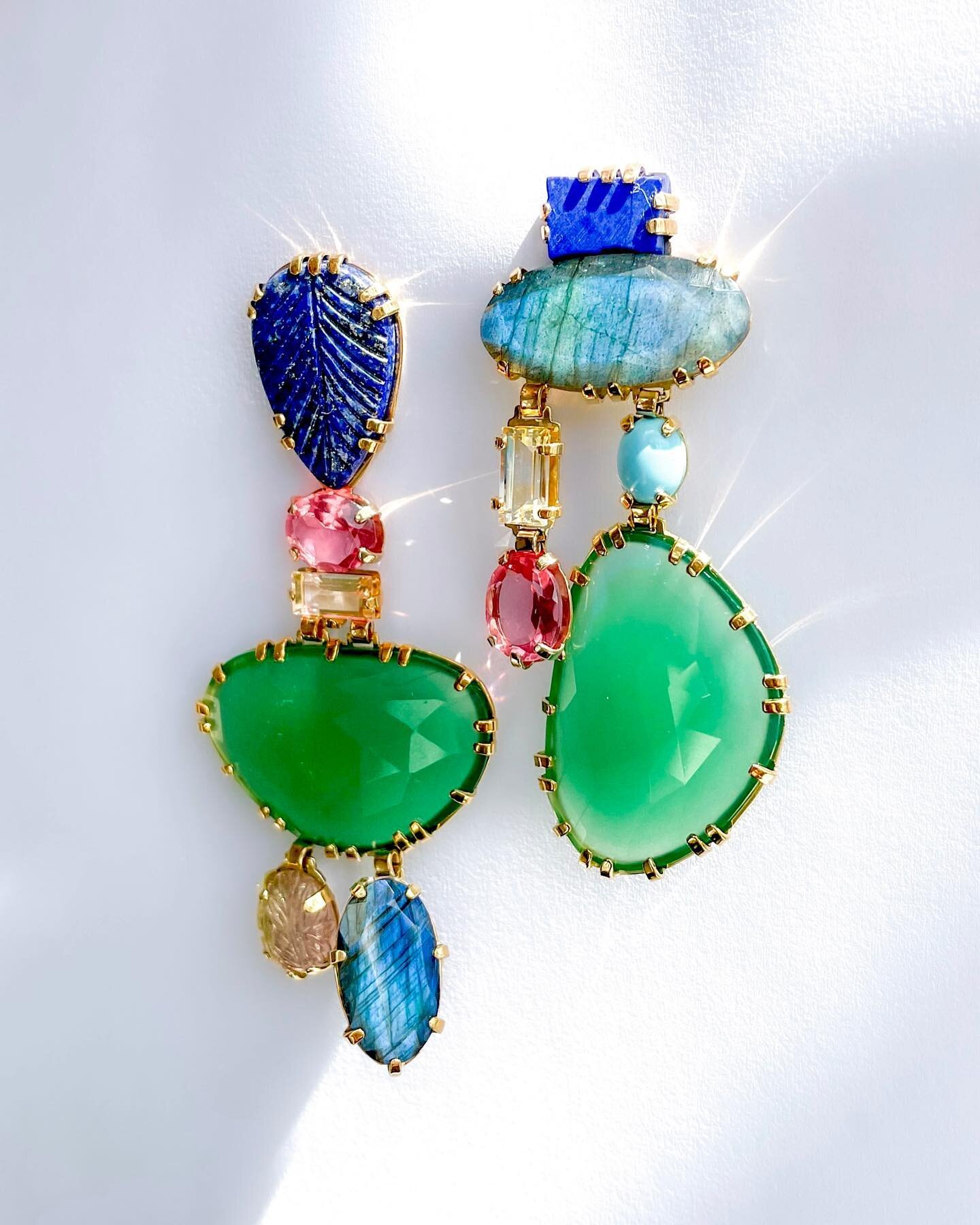 S A R A H

Ida Elsje balancing stone earrings with Lapis Lazuli, Citrine, Labodorite, Green onyx, turquoise and pink zirconia. 

#idaelsje_earrings 
#idaelsje_balancingstonecollection 
#capetownearrings 
#capetown 
#earrings