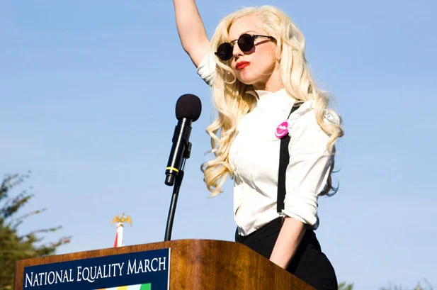 104124-lady_gaga_617_409.jpg