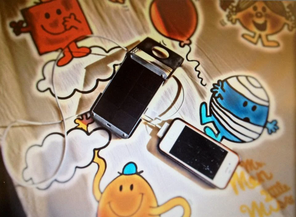 Hong Kong (20 June 2015) – UV Index at 9 over 10, perfect for charging my phone with WakaWaka!