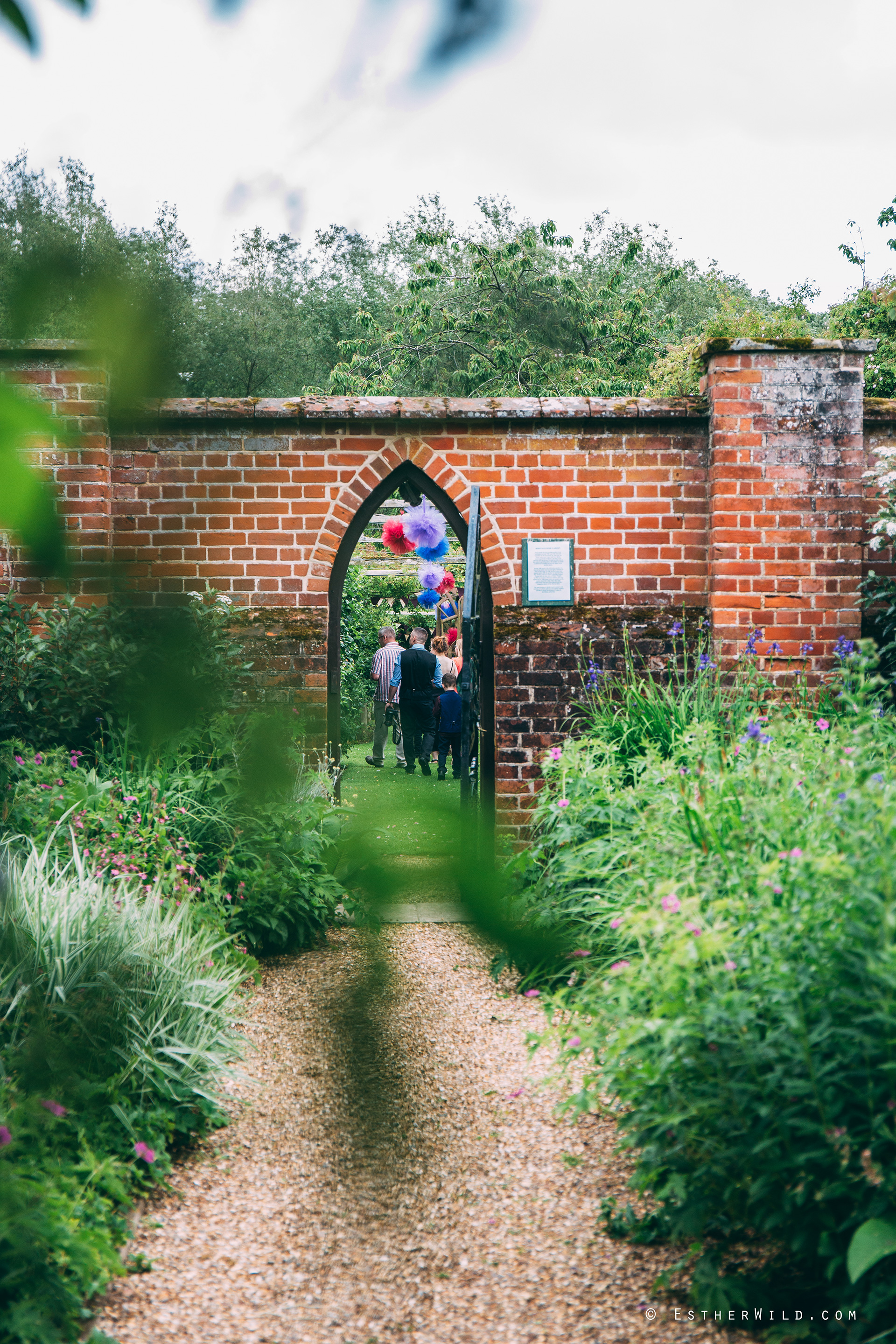 Norfolk_Wedding_Photographer_Mannington_Hall_Country_Esther_Wild_0170.jpg