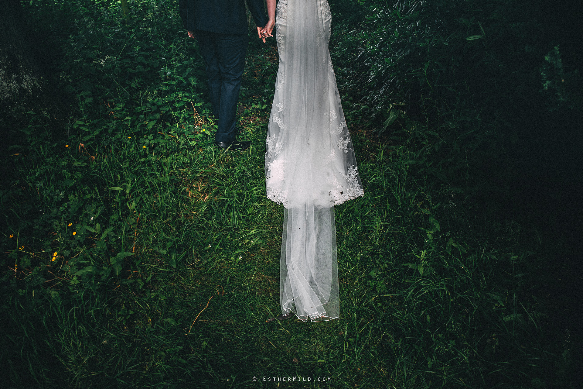 Norfolk_Wedding_Photographer_Mannington_Hall_Country_Esther_Wild_1118.jpg