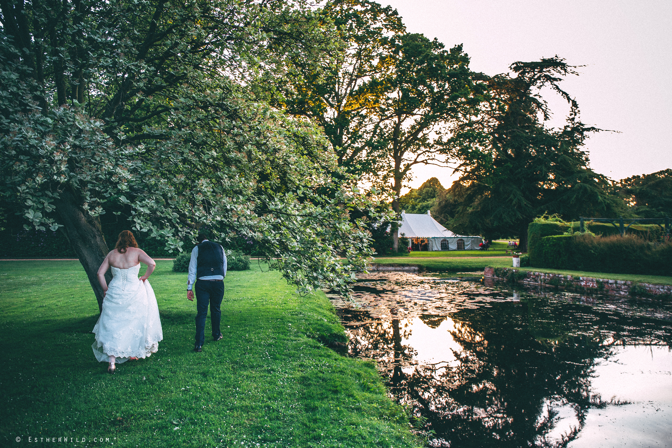 Norfolk_Wedding_Photographer_Mannington_Hall_Country_Esther_Wild_2575.jpg