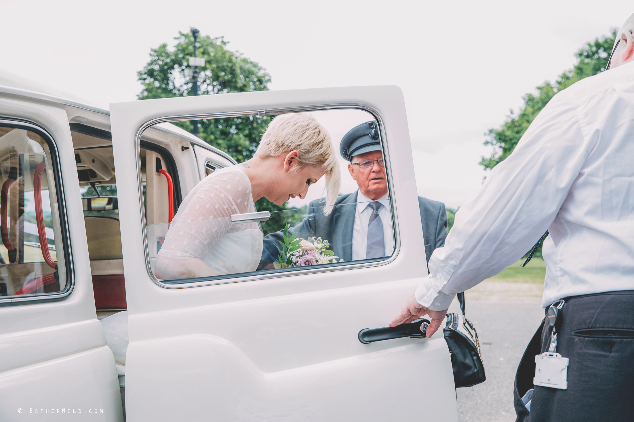 Clapham_Croydon_Morden_Park_London_Wedding_Photographer_Photography_Esther_Wild_Norfolk_IMG_5087.jpg