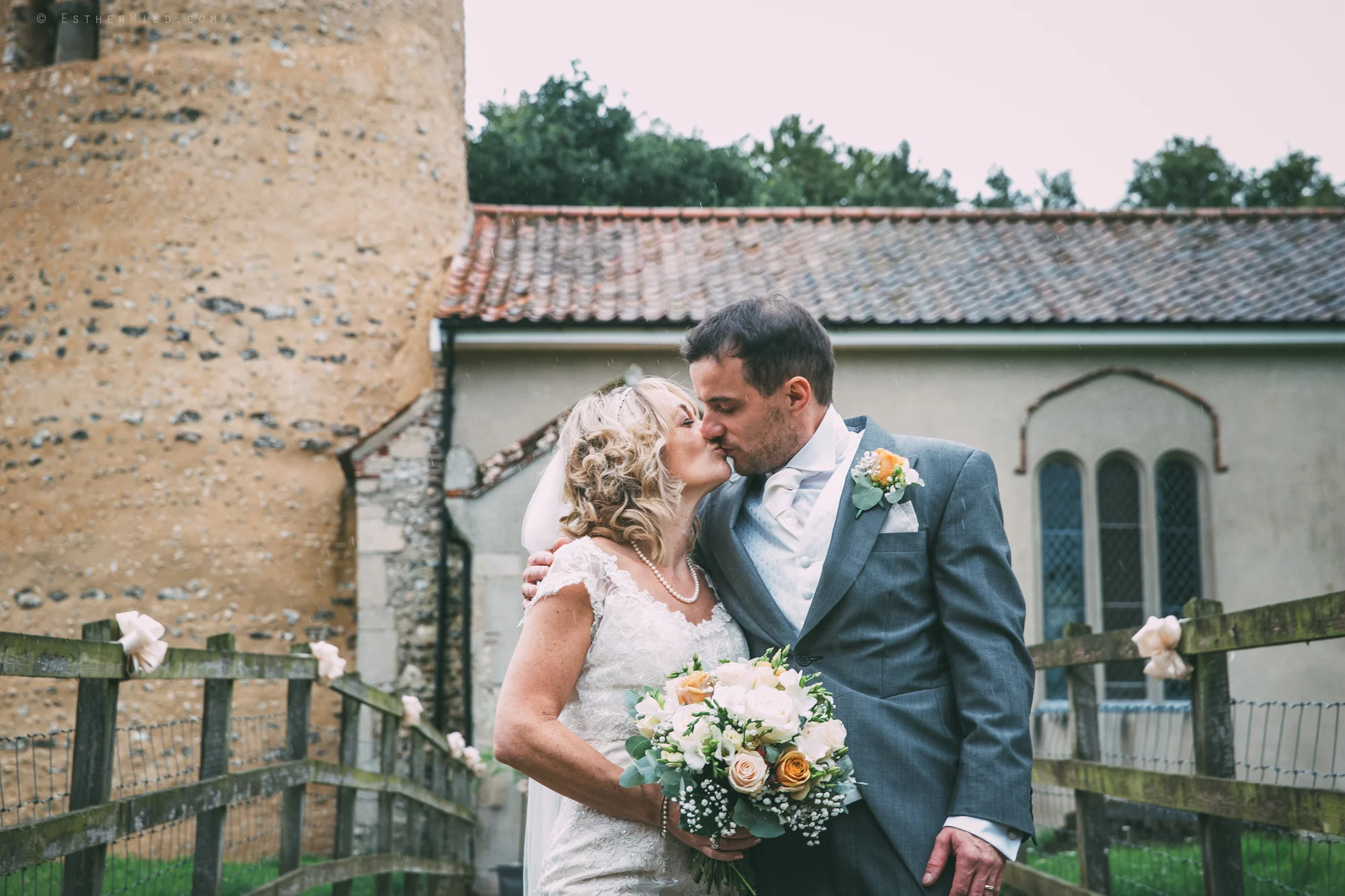 Norfolk_Wedding_Photographer_East_Lexham_RathskellarIMG_0852.jpg