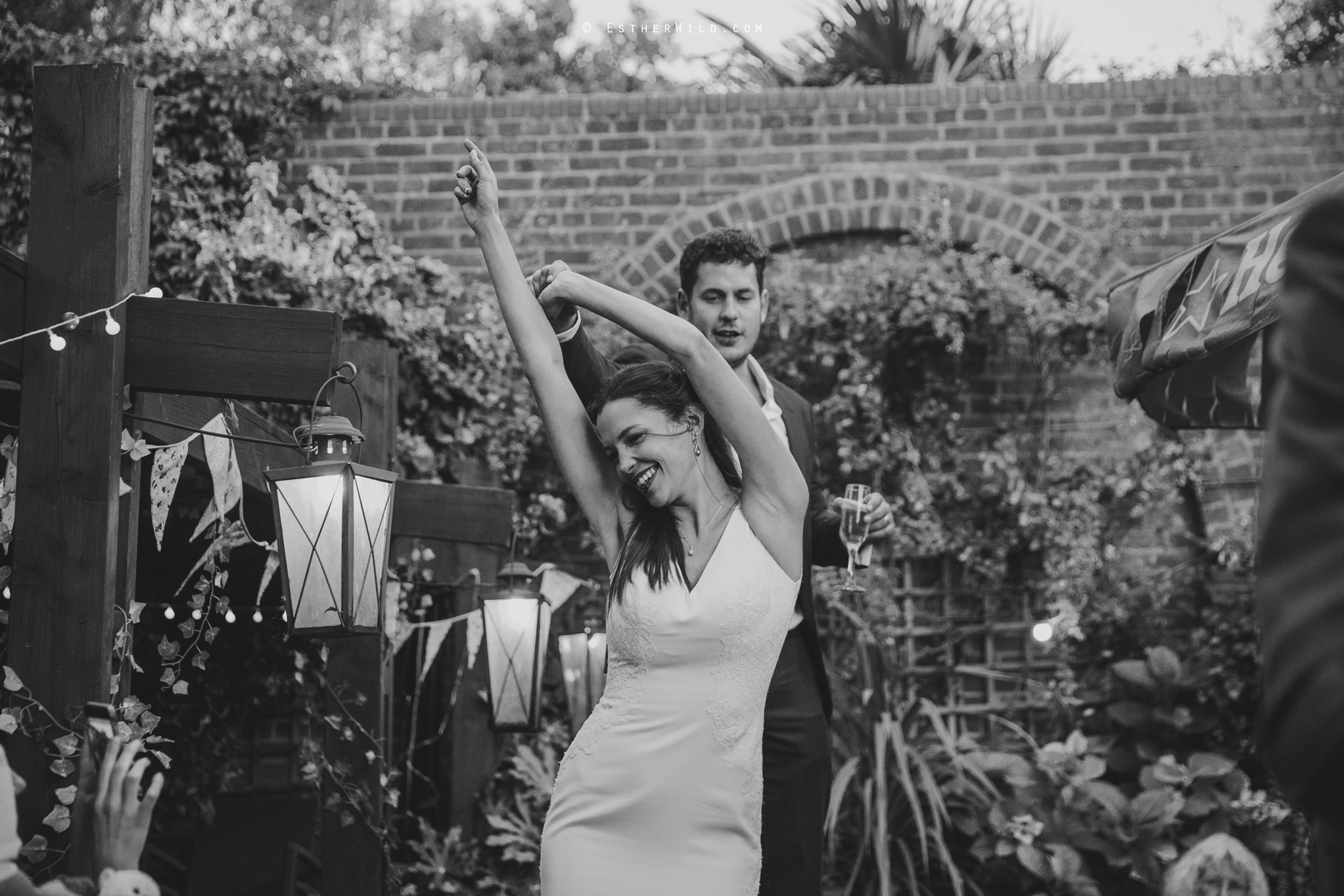 Islington_Town_Hall_Wedding_London_Photographer_Esther_Wild_IMG_7856-1.jpg
