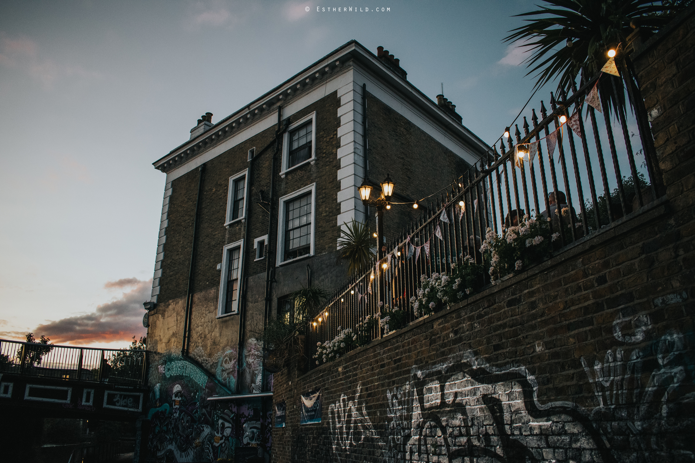 Islington_Town_Hall_Wedding_London_Photographer_Esther_Wild_IMG_8059_DSC_0565.jpg