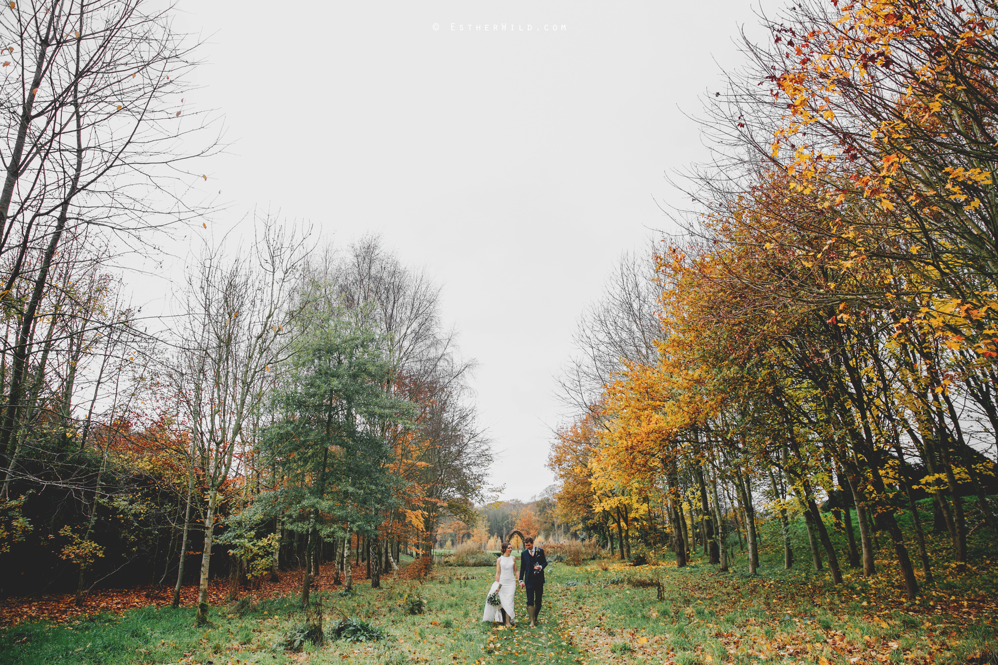 1117_Chaucer_Barn_Wedding_Photography_Esther_Wild_Norfolk_Photographer_IMG_1241.jpg