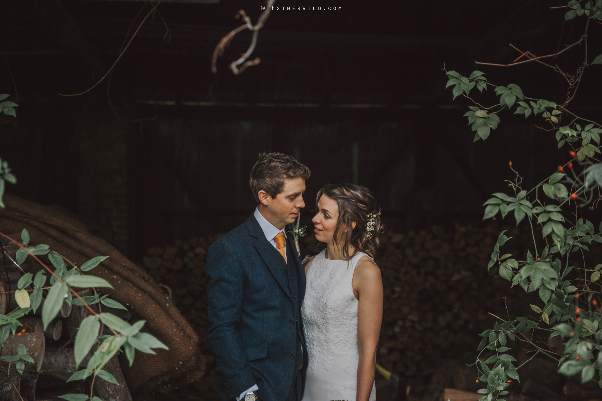 1117_Chaucer_Barn_Wedding_Photography_Esther_Wild_Norfolk_Photographer_IMG_1268.jpg