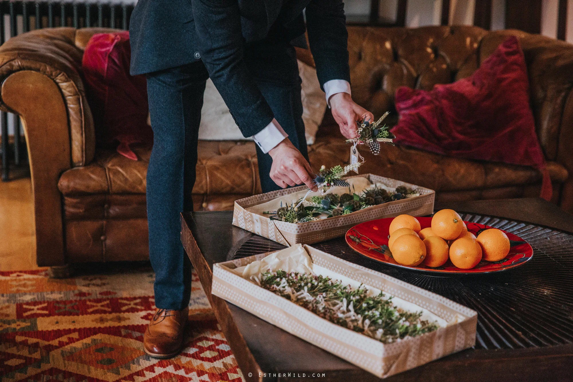 Wedding_Photographer_Chaucer_Barn_ Norfolk_Copyright_Esther_Wild_