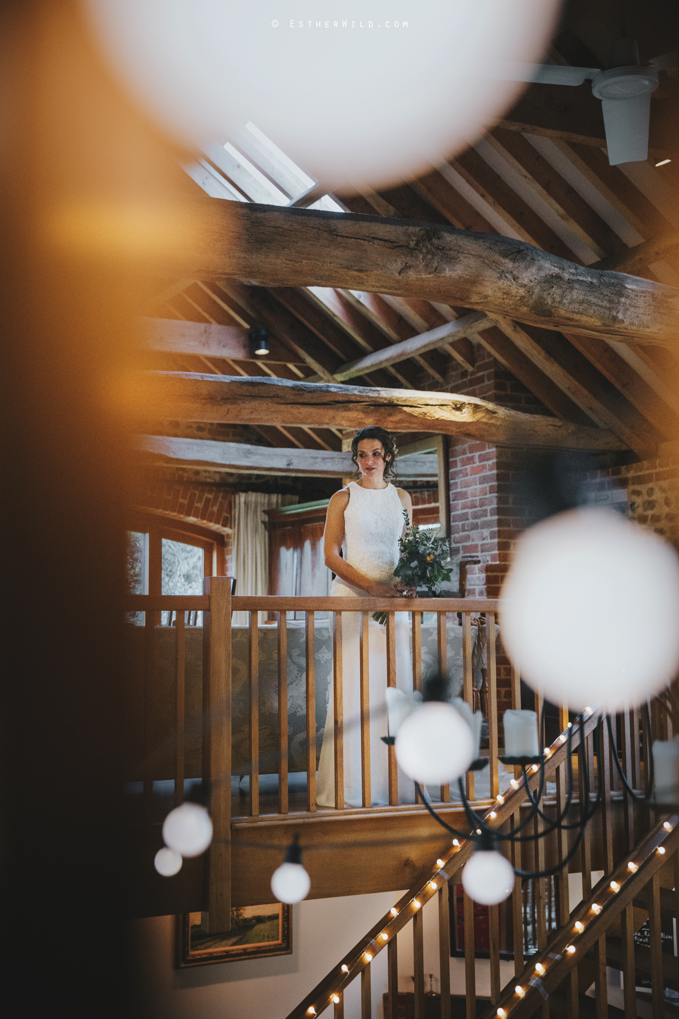 Wedding_Photographer_Chaucer_Barn_ Norfolk_Copyright_Esther_Wild_