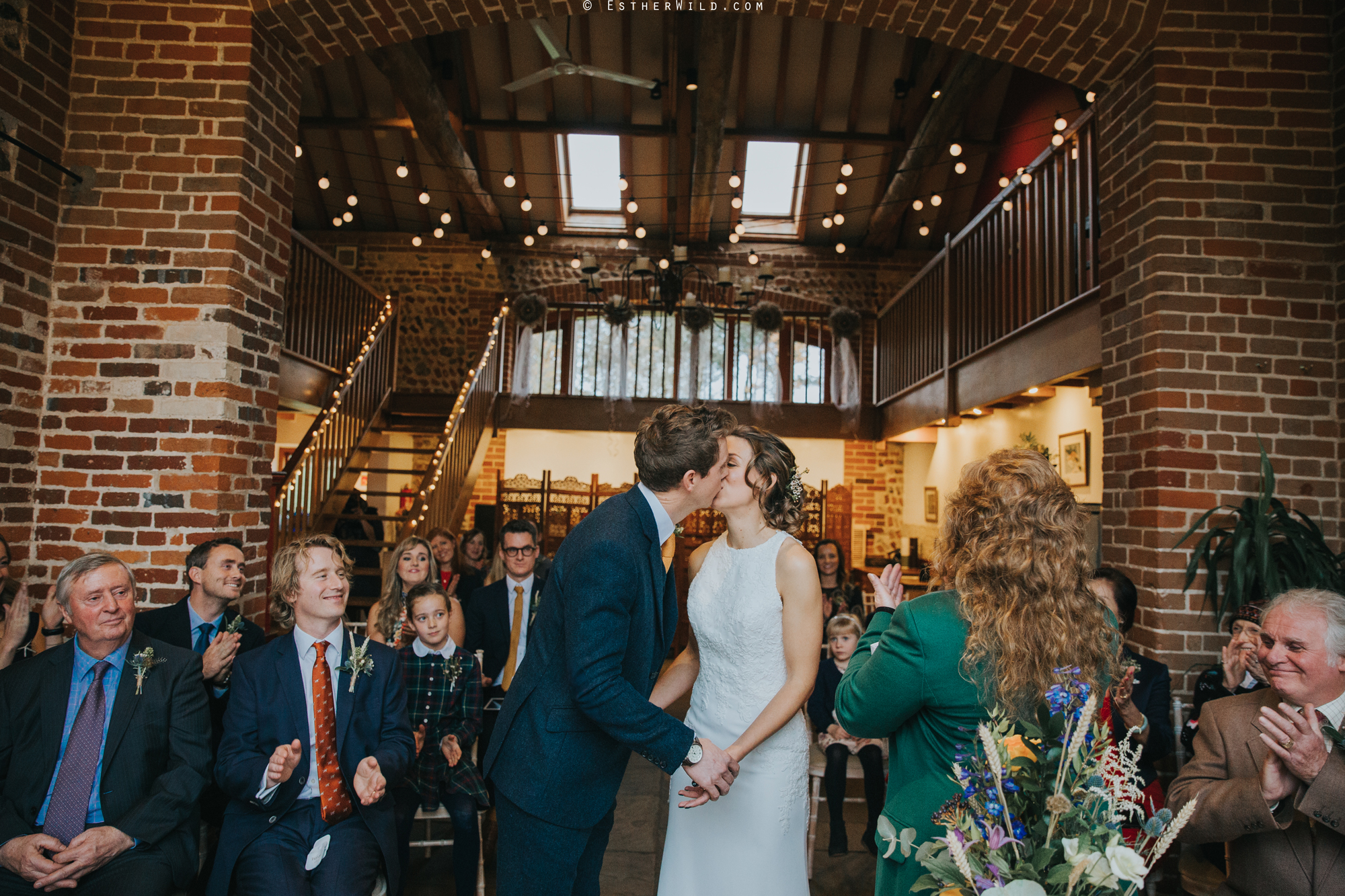 Wedding_Photographer_Chaucer_Barn_ Norfolk_Copyright_Esther_Wild_