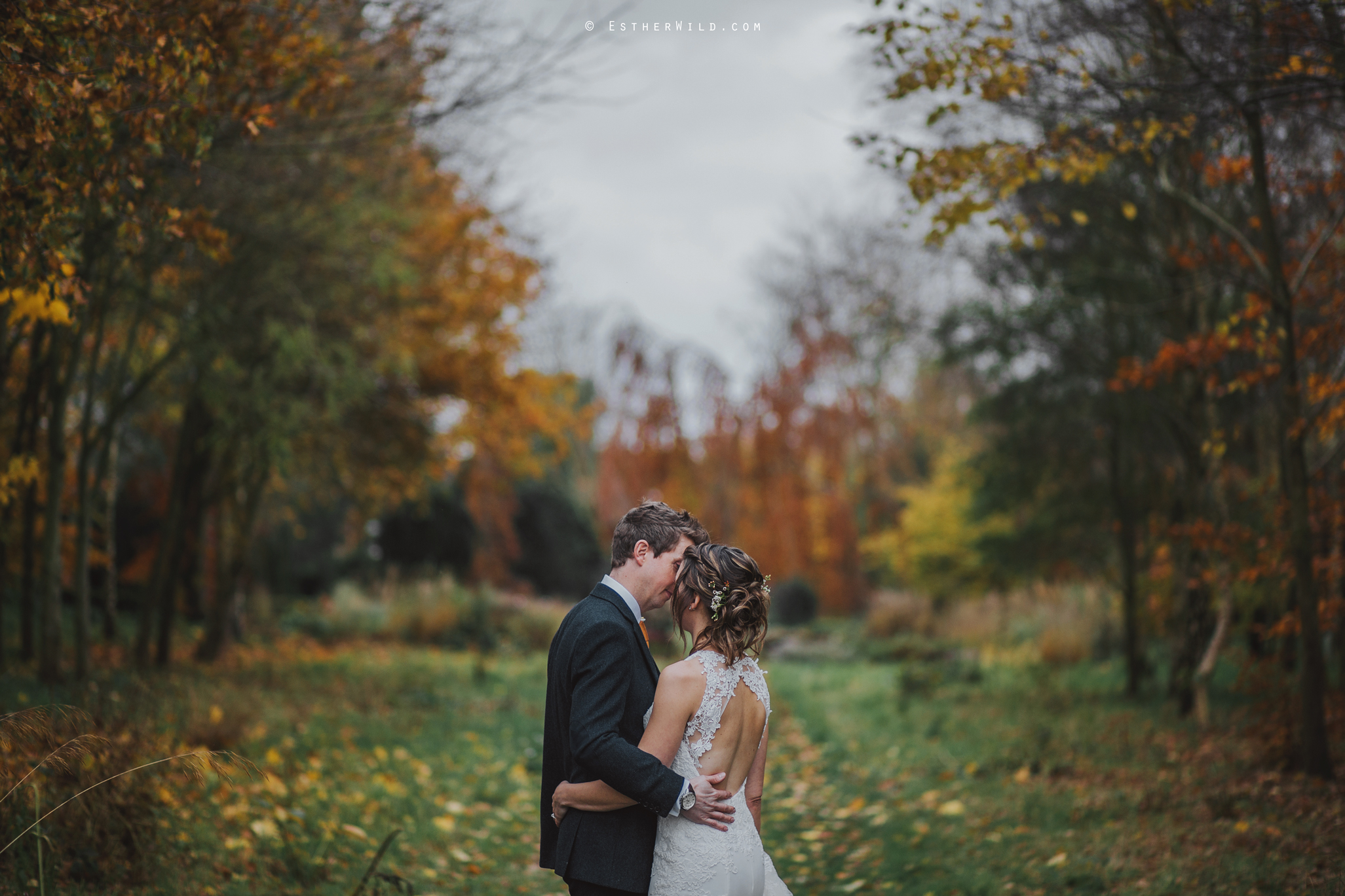 Wedding_Photographer_Chaucer_Barn_Holt_Norfolk_Country_Rustic_Venue_Copyright_Esther_Wild_