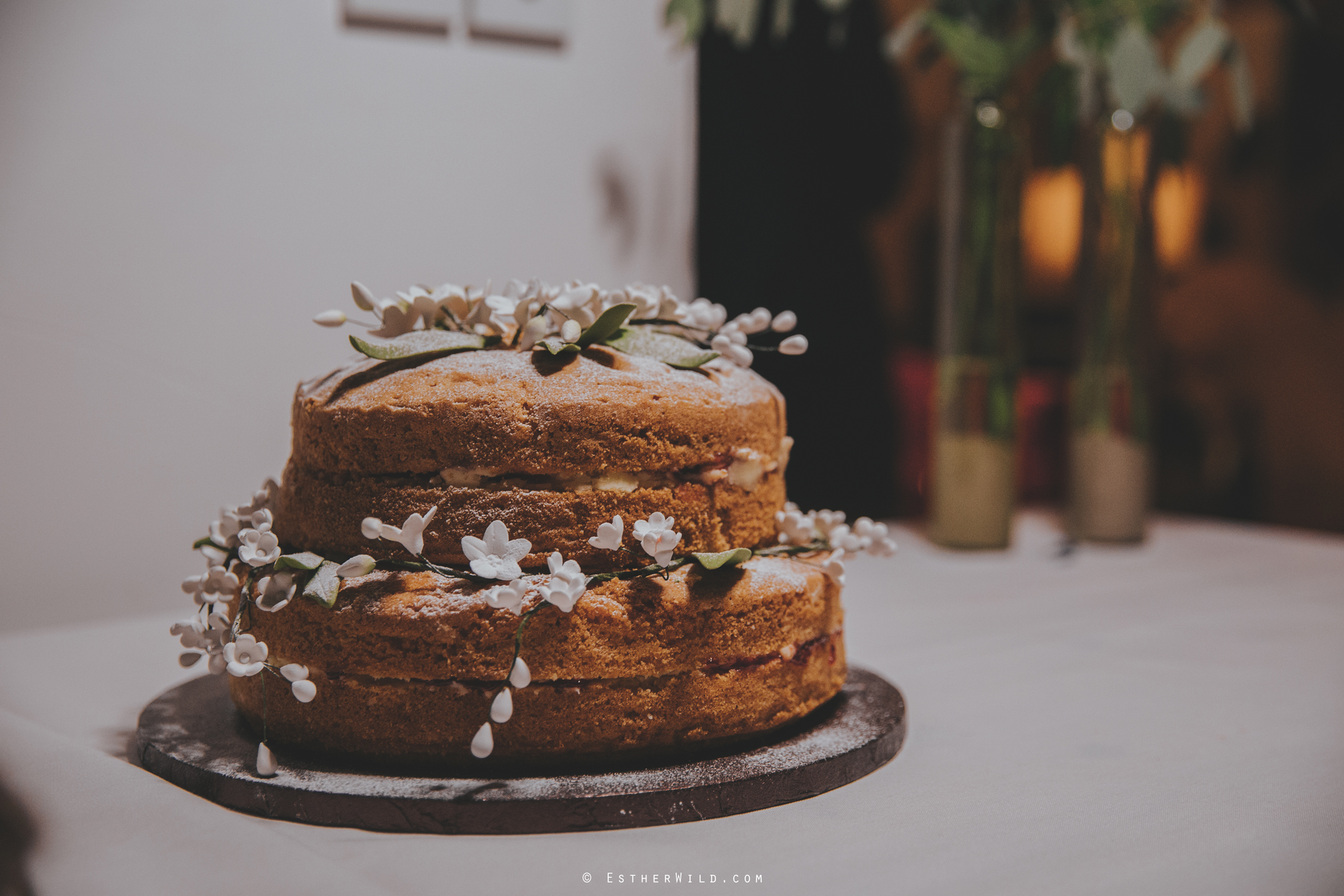 Wedding_Photographer_Chaucer_Barn_Holt_Norfolk_Country_Rustic_Venue_Copyright_Esther_Wild_IMG_2084.jpg