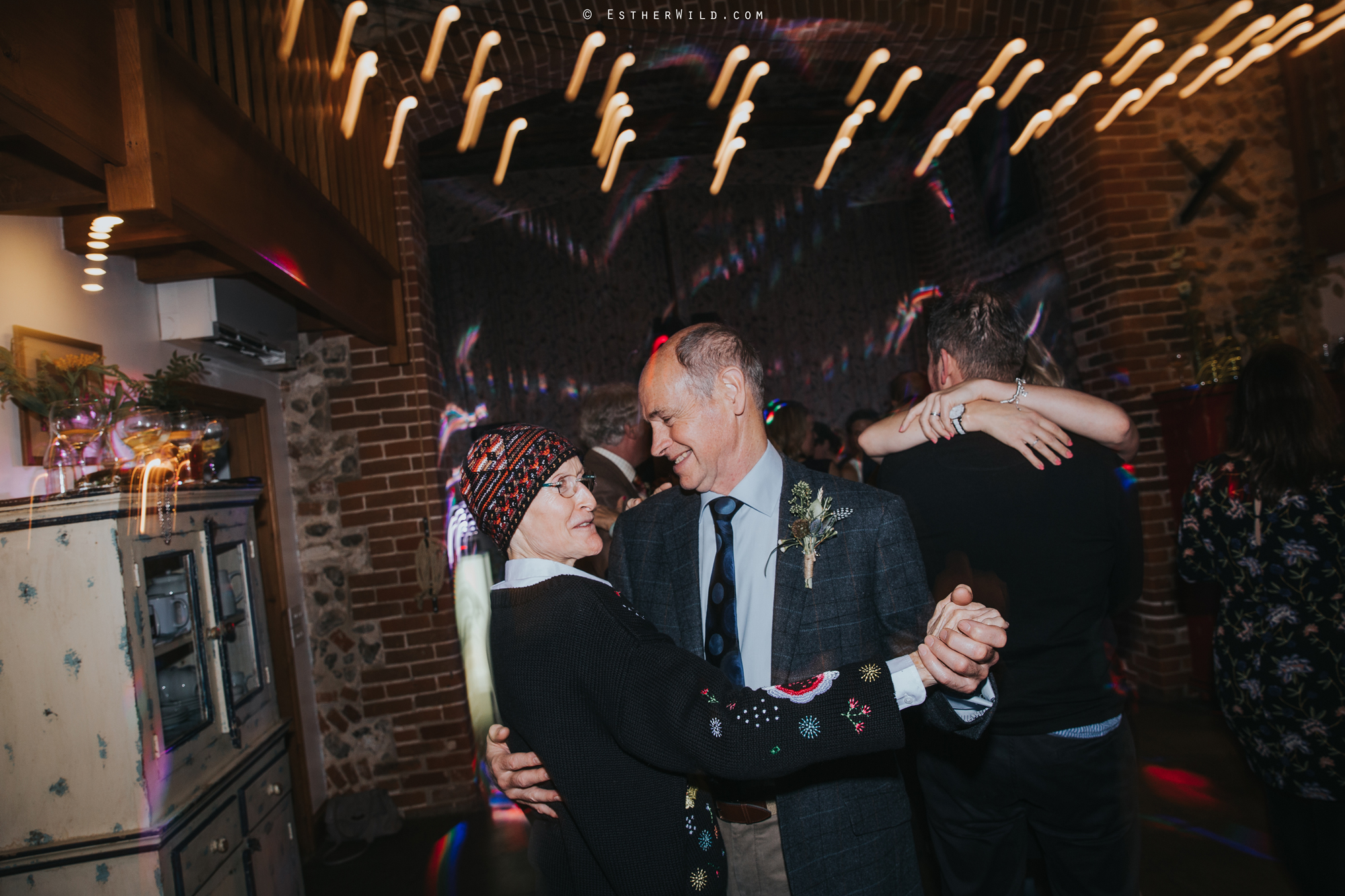 Wedding_Photographer_Chaucer_Barn_Holt_Norfolk_Country_Rustic_Venue_Copyright_Esther_Wild_IMG_2439.jpg