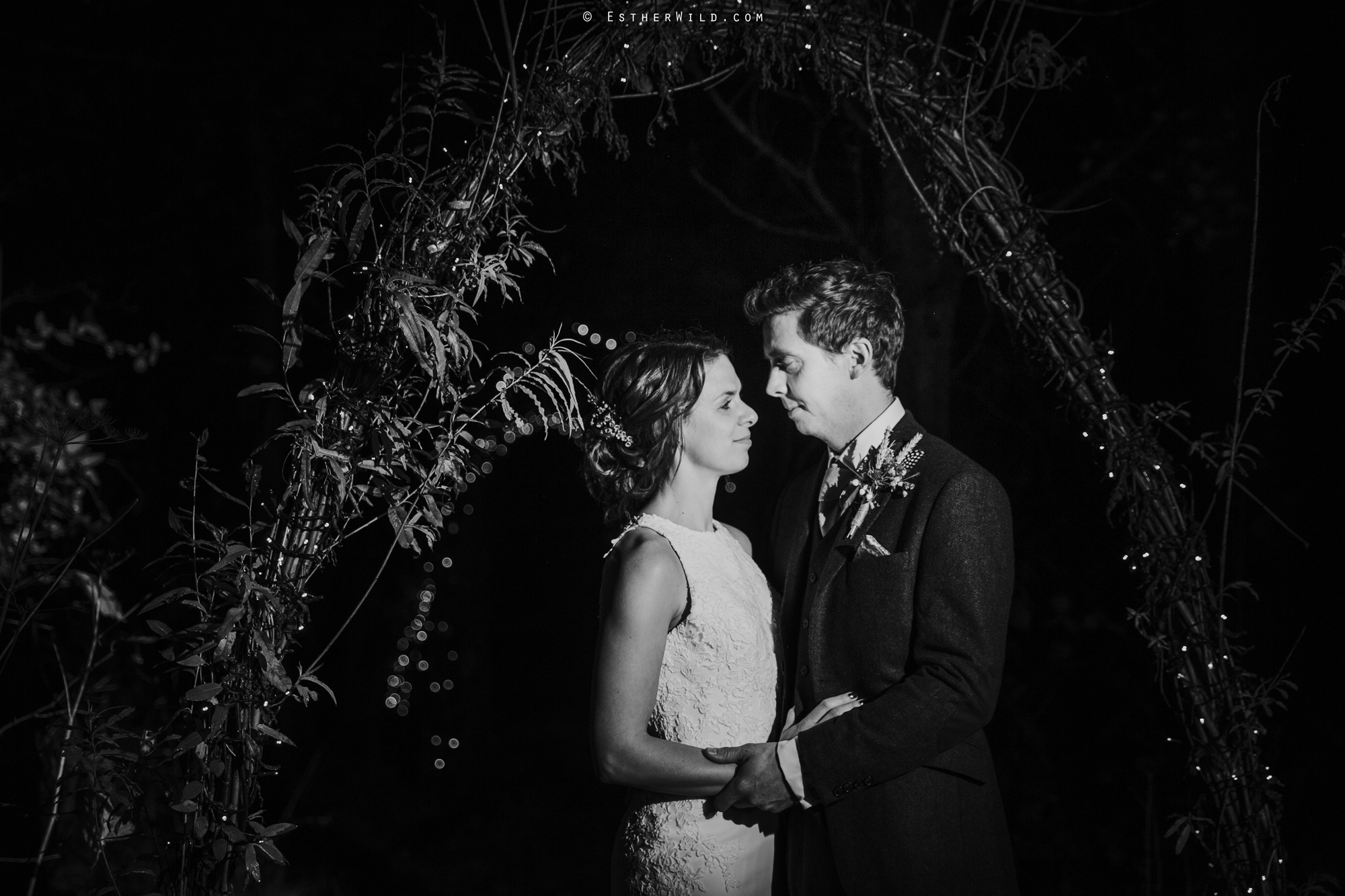 Wedding_Photographer_Chaucer_Barn_Holt_Norfolk_Country_Rustic_Venue_Copyright_Esther_Wild_IMG_2515-2.jpg