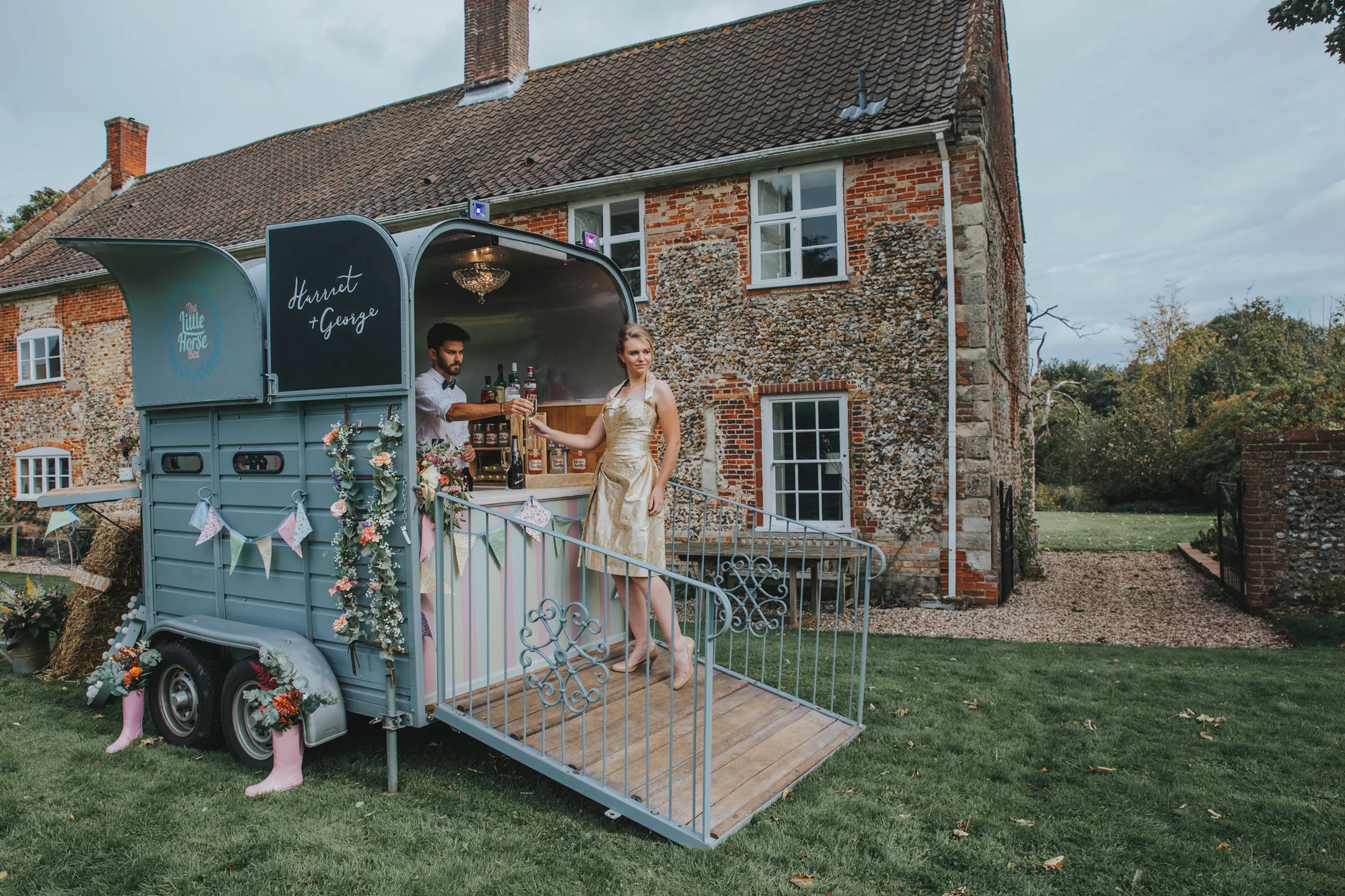 Norfolk_Wedding_Esther_Wild_Little_Horse_Box_IMG_2508.jpg