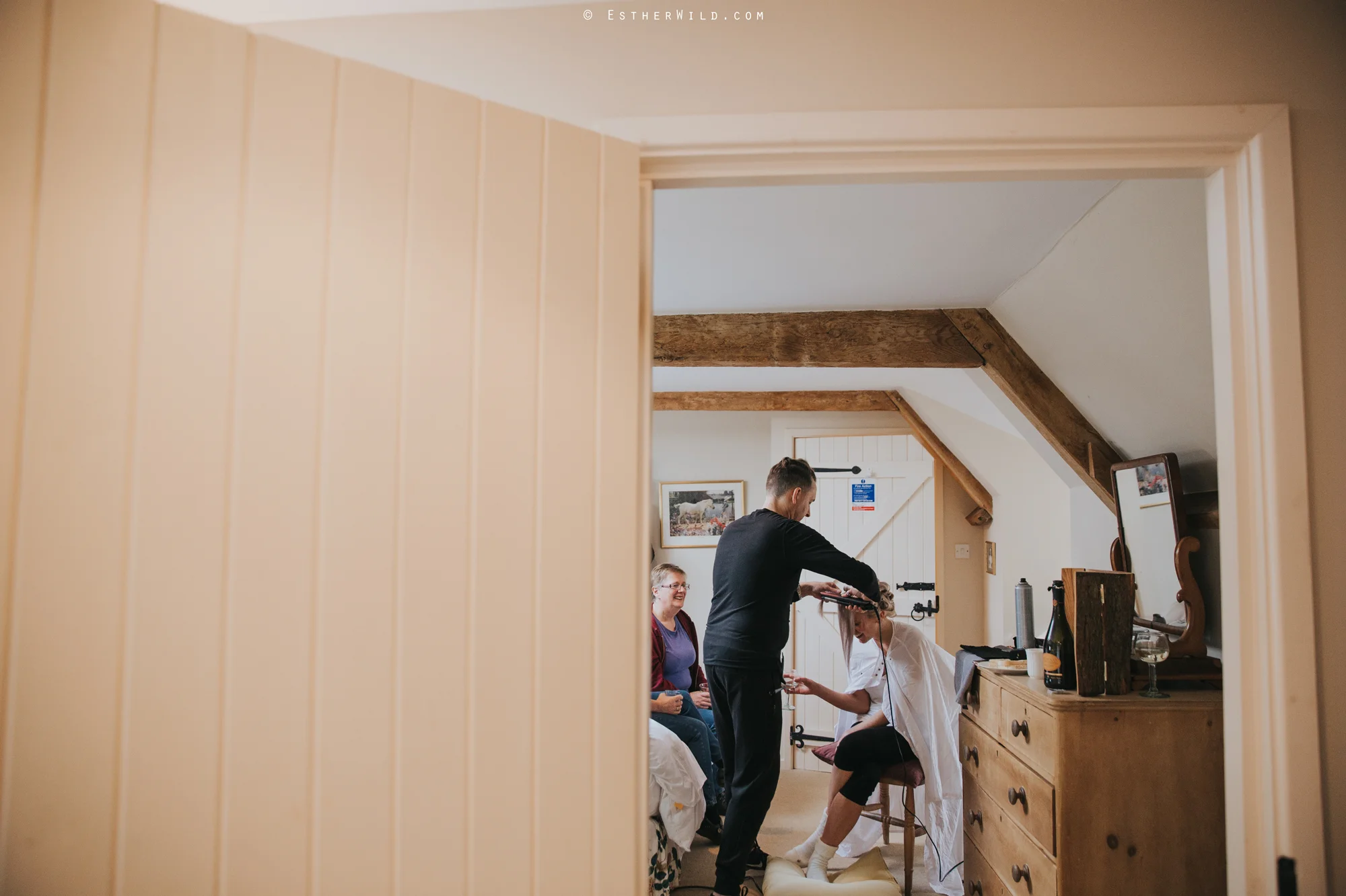 Elms_Barn_Weddings_Suffolk_Photographer_Copyright_Esther_Wild_IMG_0155.jpg
