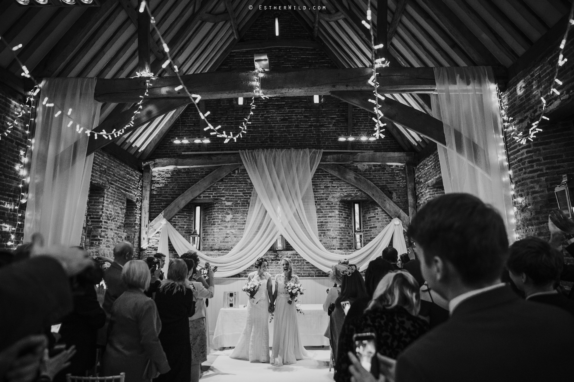 Elms_Barn_Weddings_Suffolk_Photographer_Copyright_Esther_Wild_IMG_1393-2.jpg