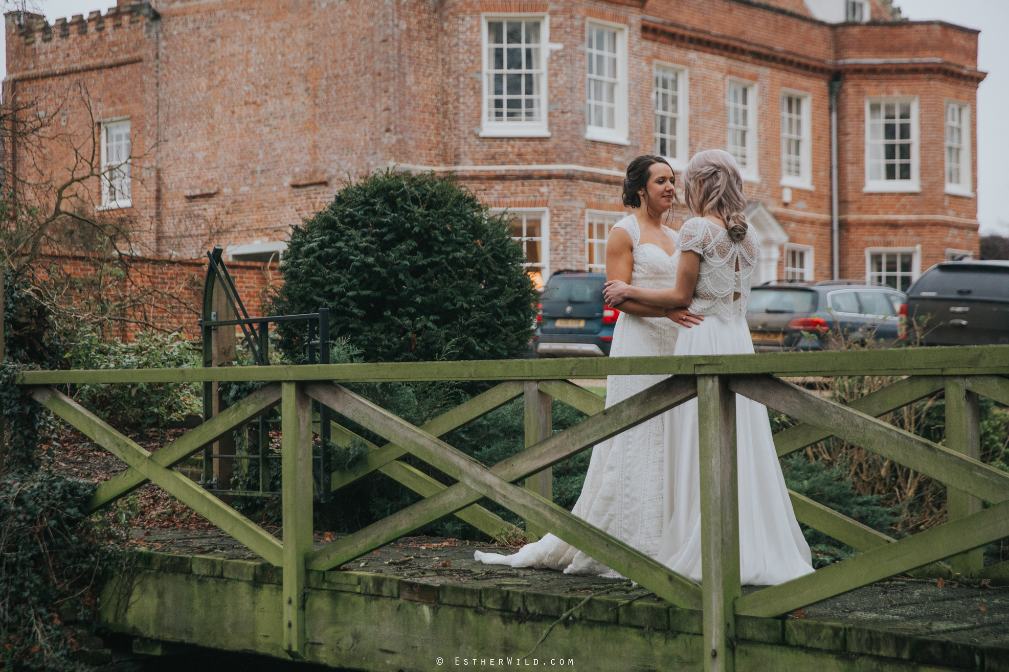 Elms_Barn_Weddings_Suffolk_Photographer_Copyright_Esther_Wild_IMG_1986.jpg