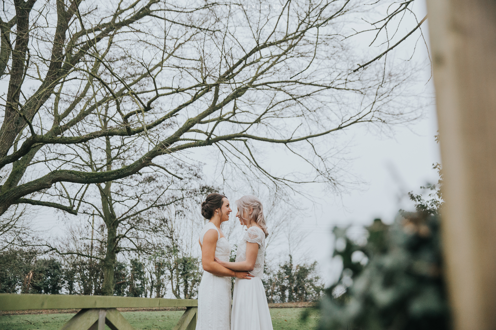 Elms_Barn_Weddings_Suffolk_Photographer_Copyright_Esther_Wild_IMG_2052.jpg