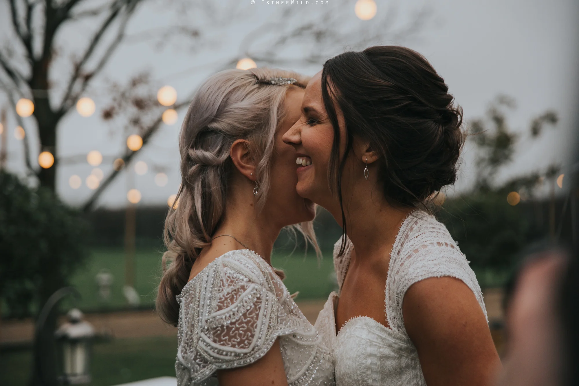 Elms_Barn_Weddings_Suffolk_Photographer_Copyright_Esther_Wild_IMG_2152.jpg