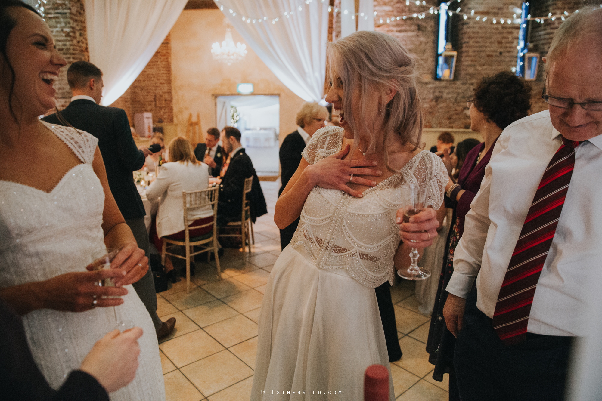 Elms_Barn_Weddings_Suffolk_Photographer_Copyright_Esther_Wild_IMG_2345.jpg