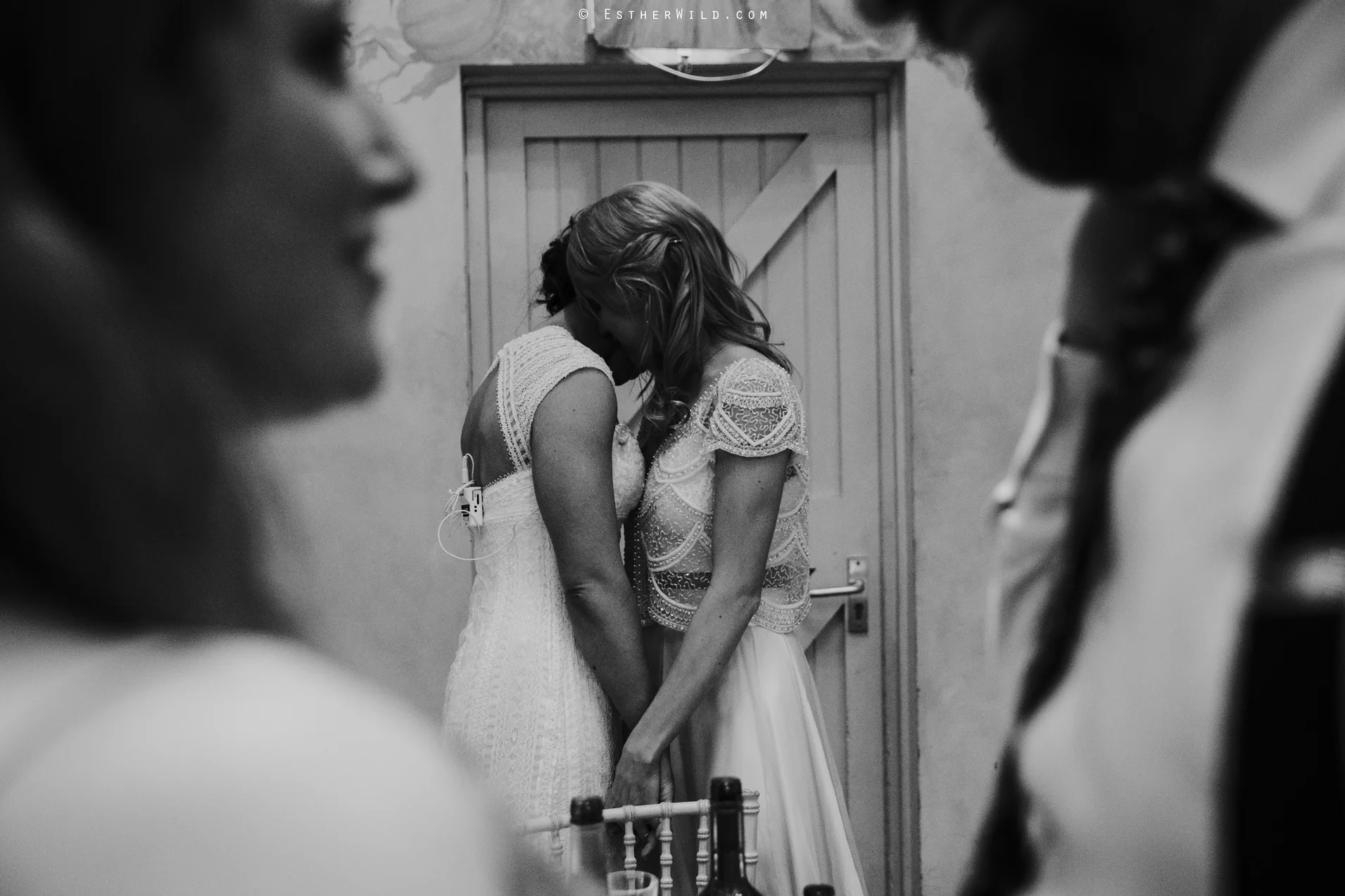 Elms_Barn_Weddings_Suffolk_Photographer_Copyright_Esther_Wild_IMG_2475.jpg