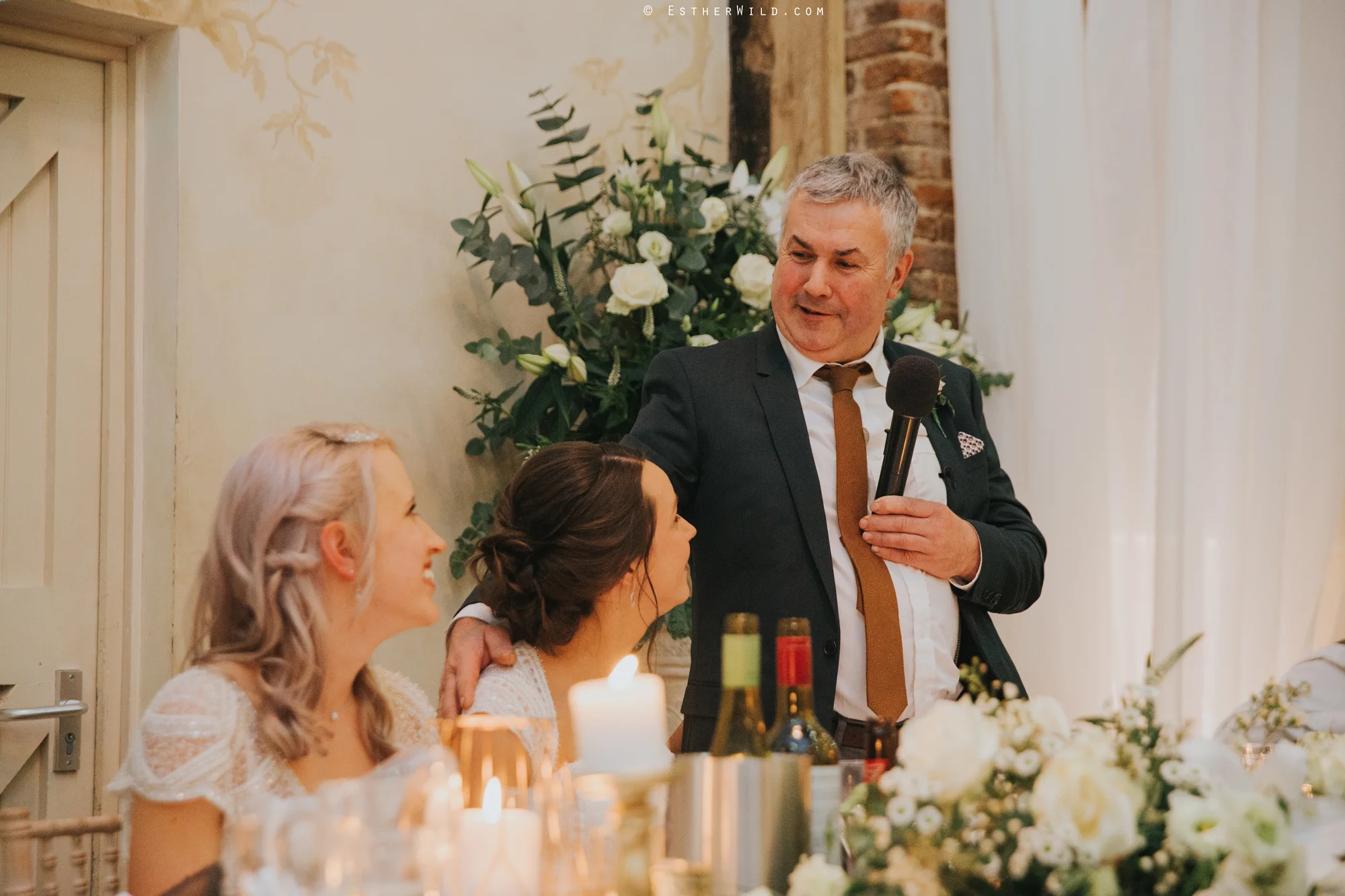 Elms_Barn_Weddings_Suffolk_Photographer_Copyright_Esther_Wild_IMG_2533.jpg