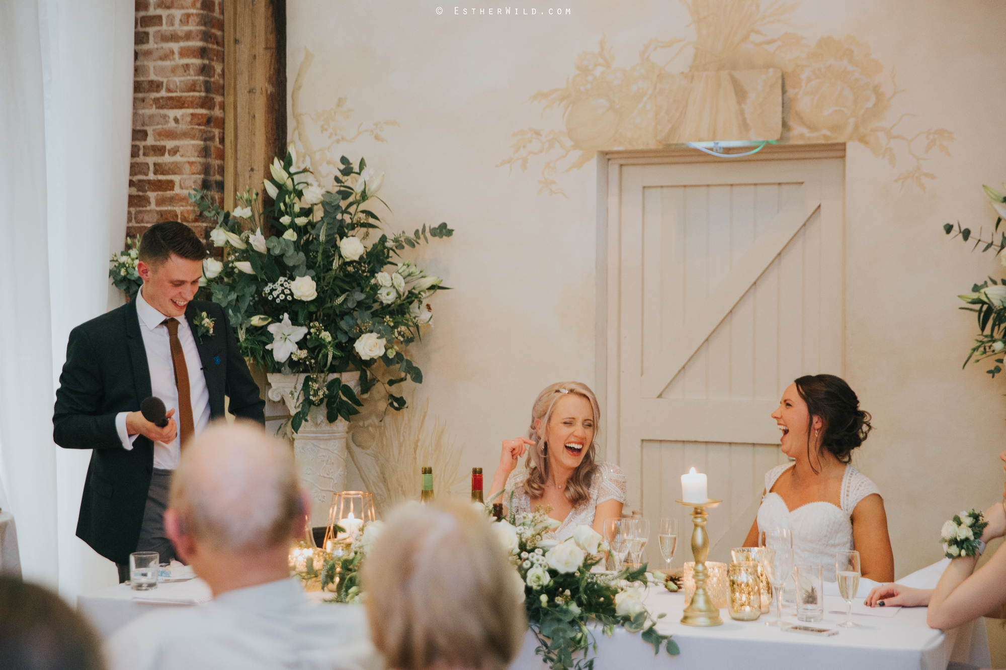 Elms_Barn_Weddings_Suffolk_Photographer_Copyright_Esther_Wild_IMG_2881.jpg