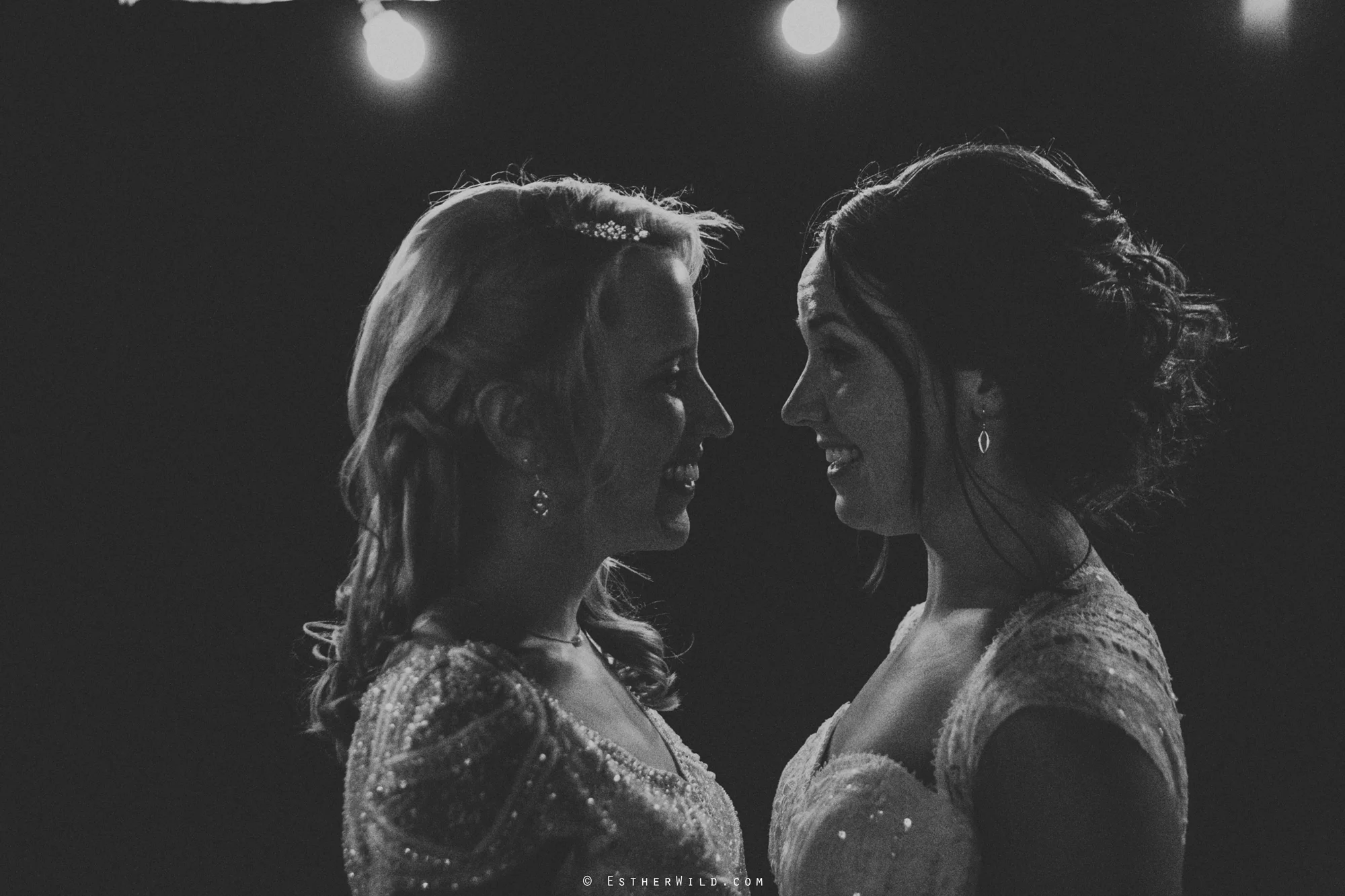 Elms_Barn_Weddings_Suffolk_Photographer_Copyright_Esther_Wild_IMG_3123-2.jpg